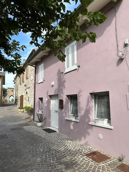 Bellissimo borgo Medioevale Panorama, Tranquillità