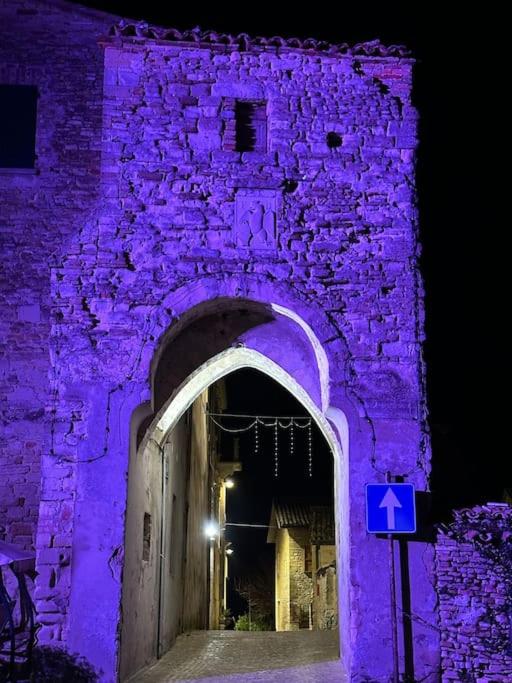 Bellissimo borgo Medioevale Panorama, Tranquillità