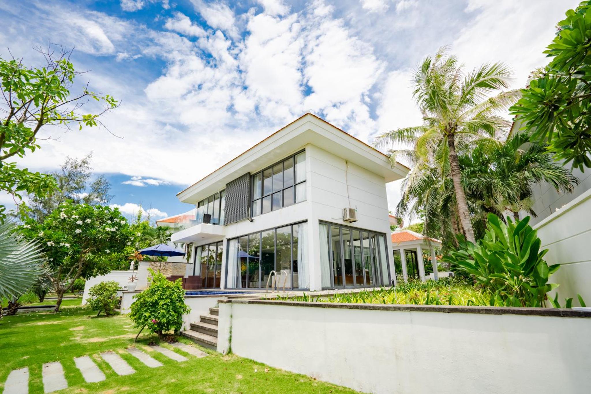 Asana Ocean Resort & Spa Danang view 5