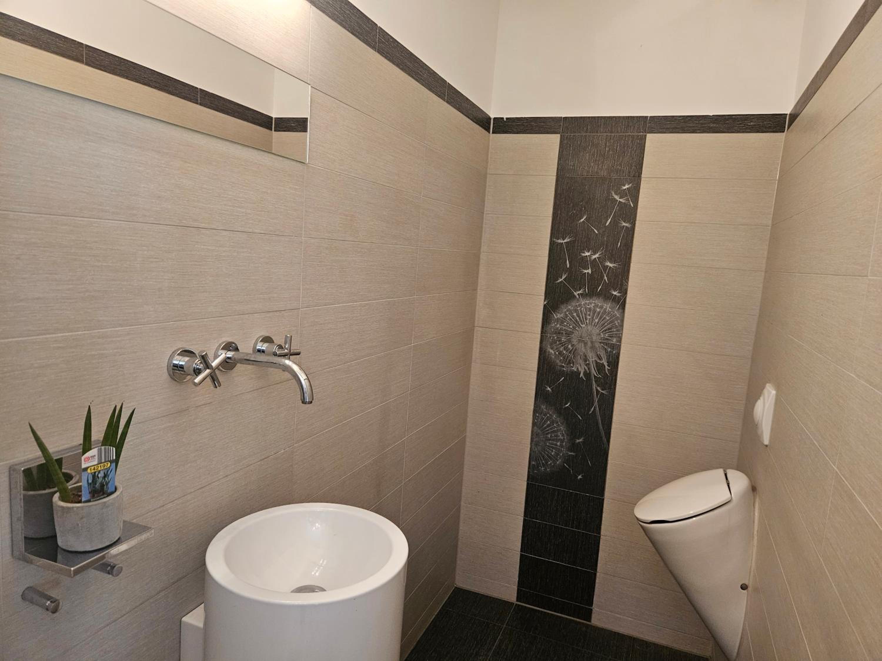 Residence Moai - Gardenview - Business Travel - kostenloser Parkplatz, WLAN, Waschtrockner, Smart TV, Qbo ESSENTIAL, ergonomischer Schreibtisch