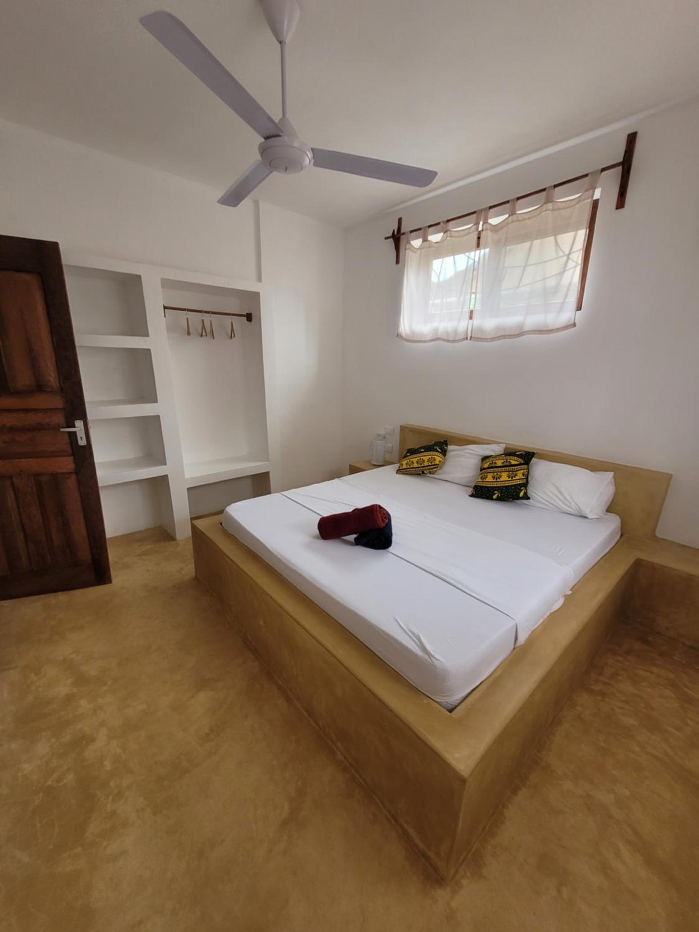 Iaia apartments