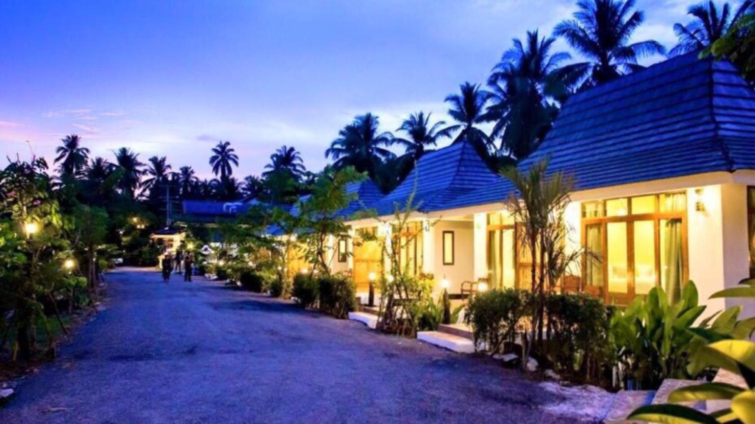 Ruean Thai Nai Bang by PANSAK Resort