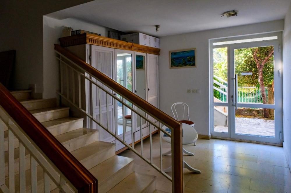 Dalmat House view 5