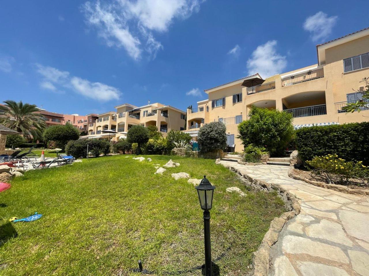 Paphos-Limnaria Garden