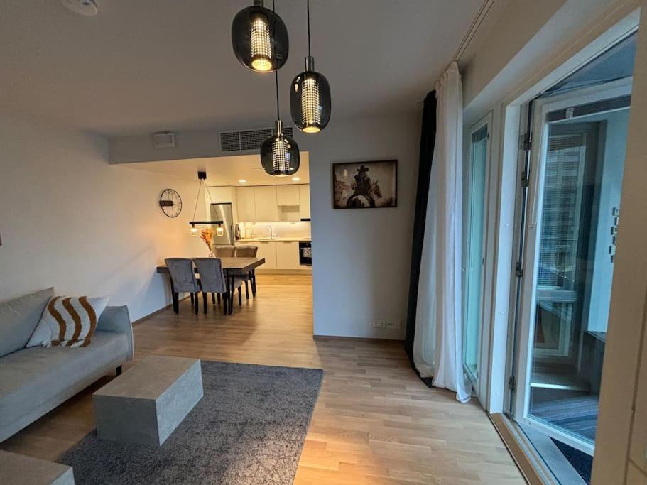 Eco-apartment & balcony near Mall of Tripla, Helsinki view 3