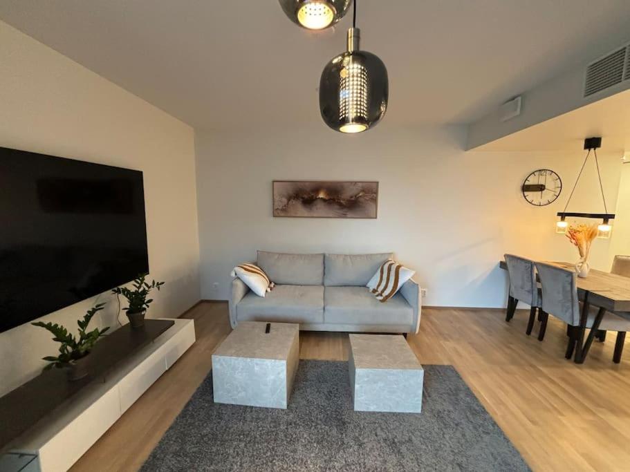 Eco-apartment & balcony near Mall of Tripla, Helsinki view 5