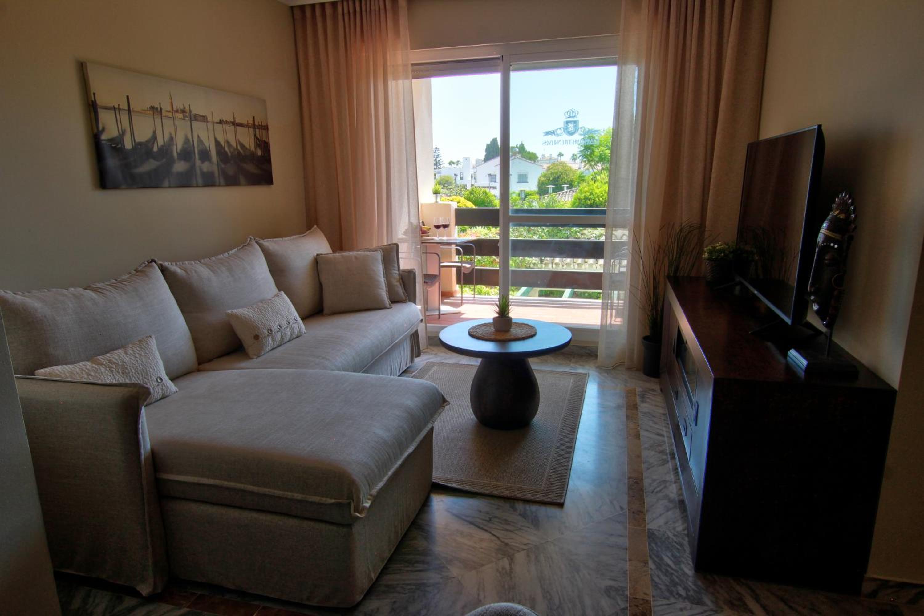 Marbella Vacations - Beach Apartments in Lorcrisur San Pedro Marbella - Property Image 33