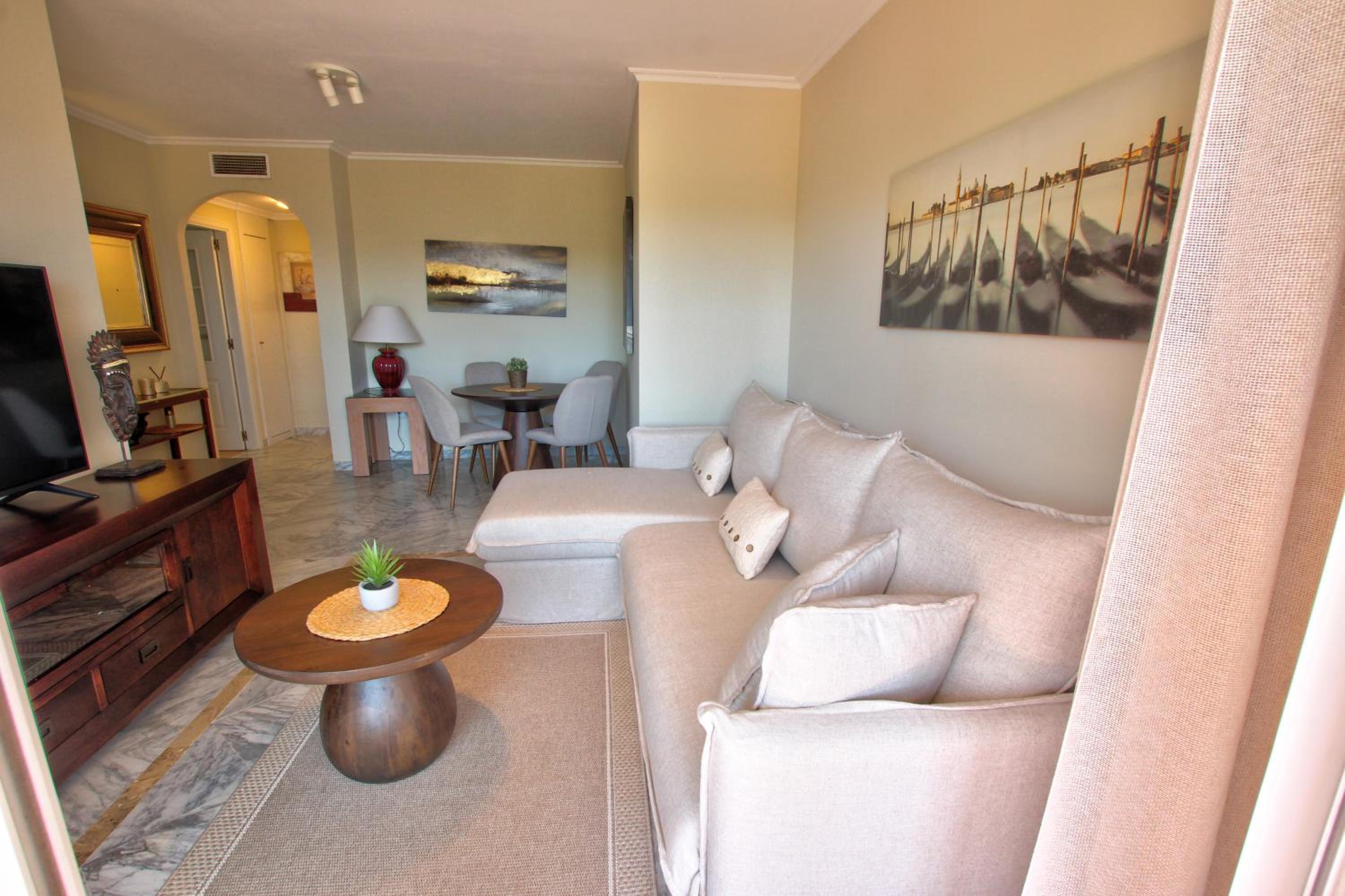 Marbella Vacations - Beach Apartments in Lorcrisur San Pedro Marbella - Property Image 43