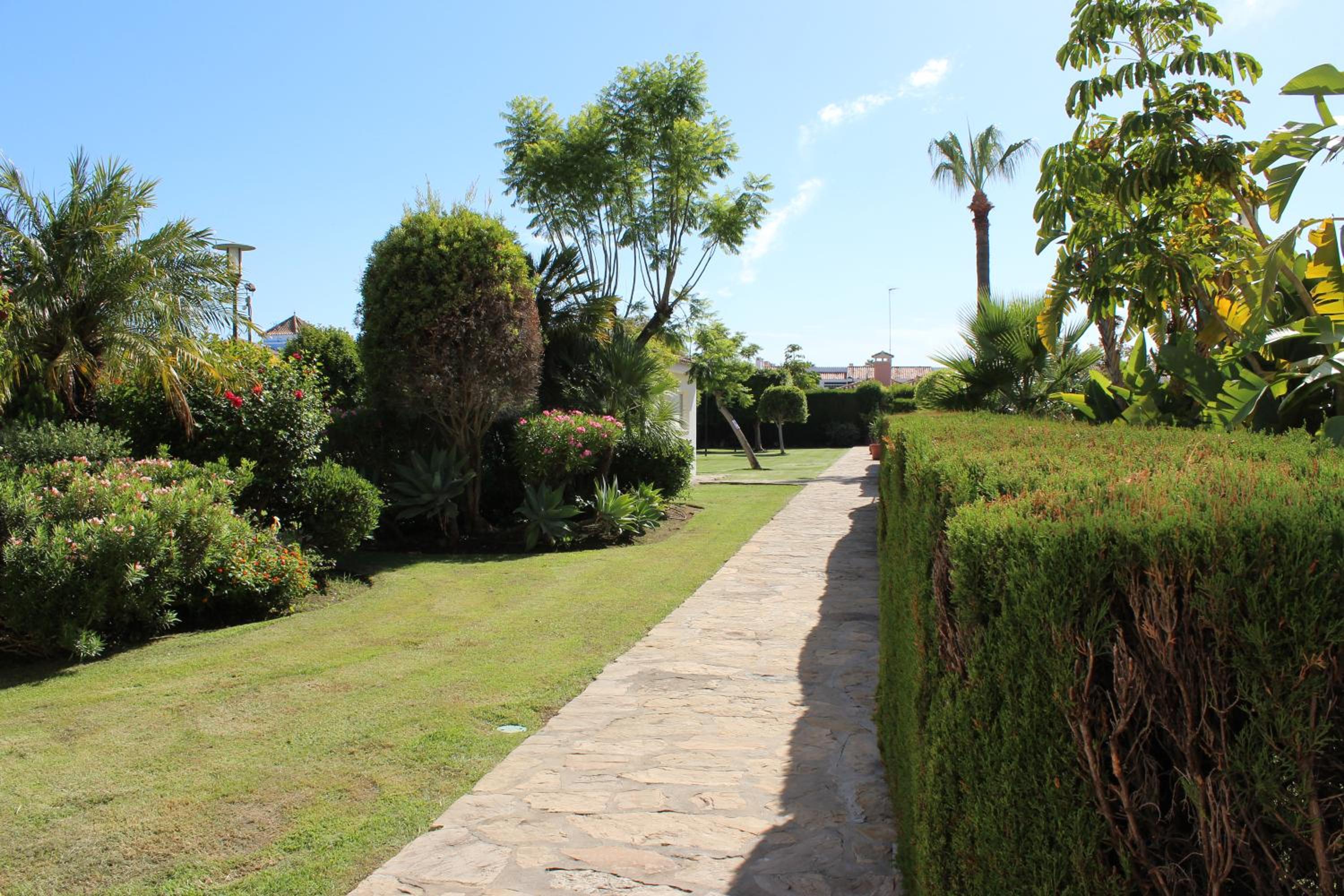Marbella Vacations - Beach Apartments in Lorcrisur San Pedro Marbella - Property Image 45