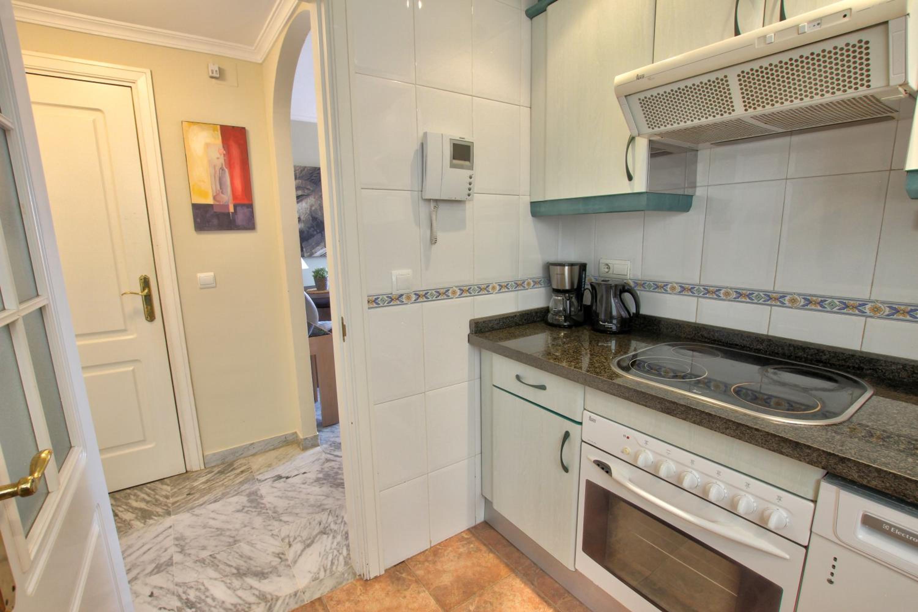 Marbella Vacations - Beach Apartments in Lorcrisur San Pedro Marbella - Property Image 6