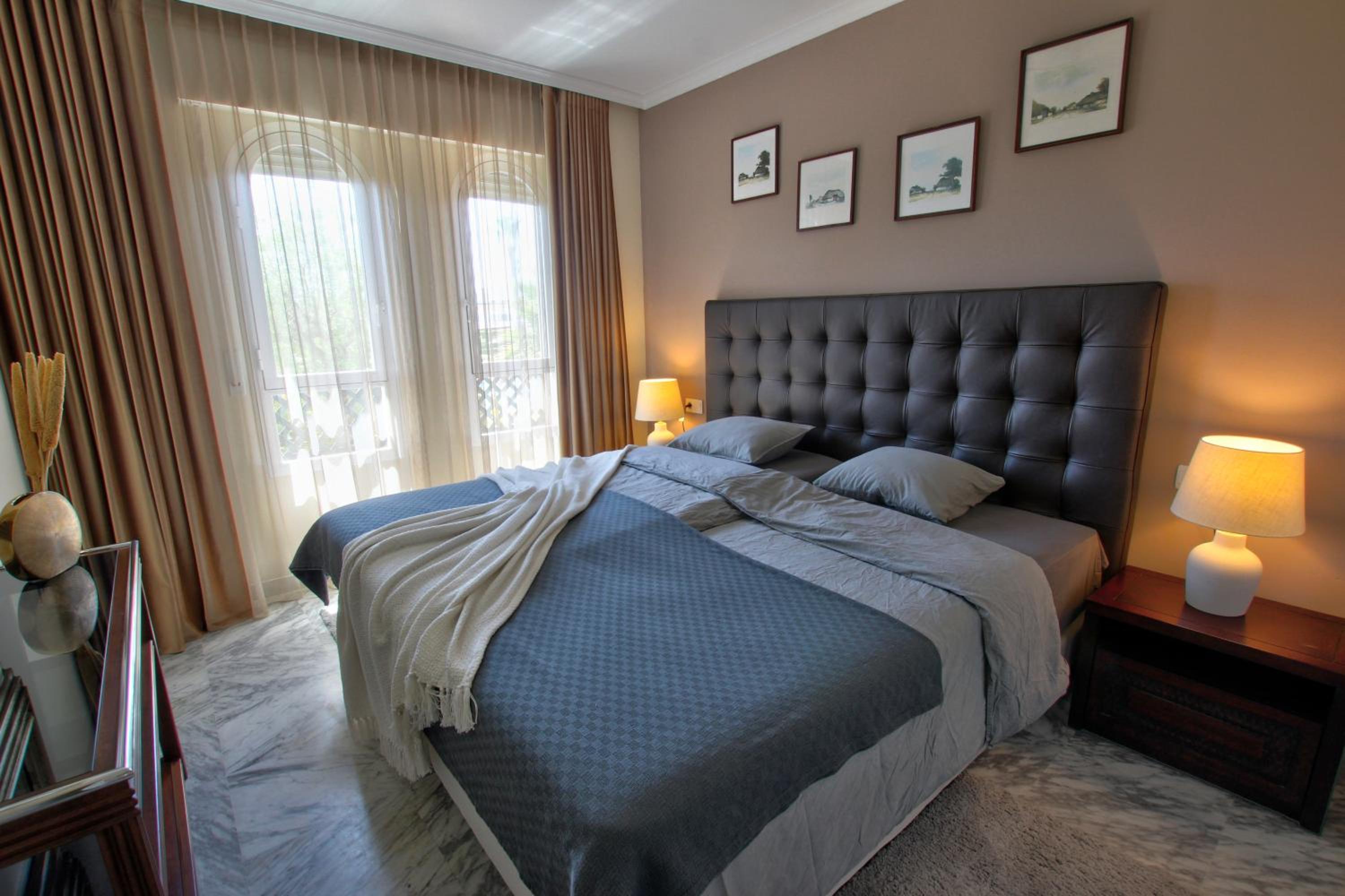 Marbella Vacations - Beach Apartments in Lorcrisur San Pedro Marbella - Property Image 1