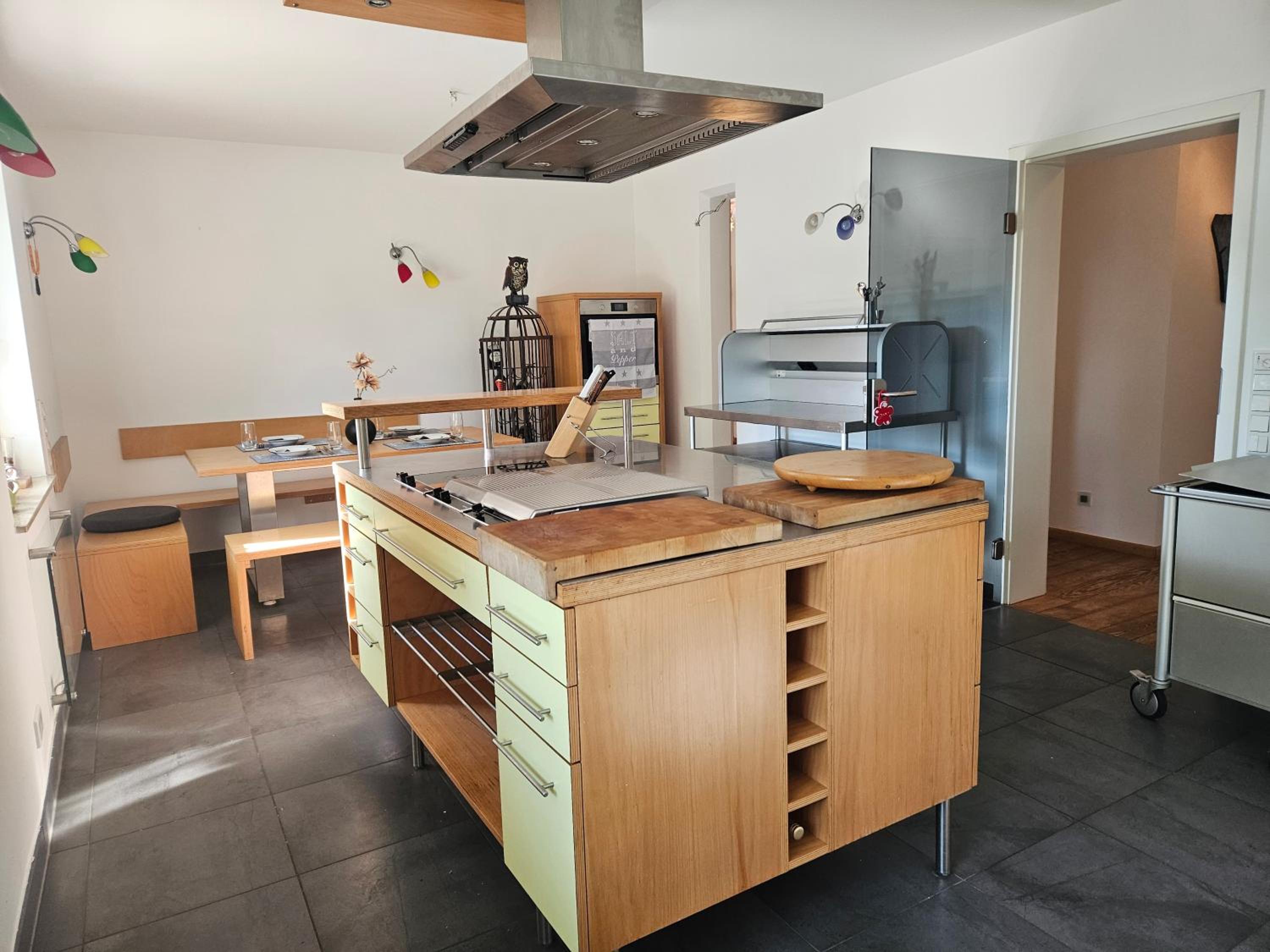 Residence Moai - Gardenview - Business Travel - kostenloser Parkplatz, WLAN, Waschtrockner, Smart TV, Qbo ESSENTIAL, ergonomischer Schreibtisch