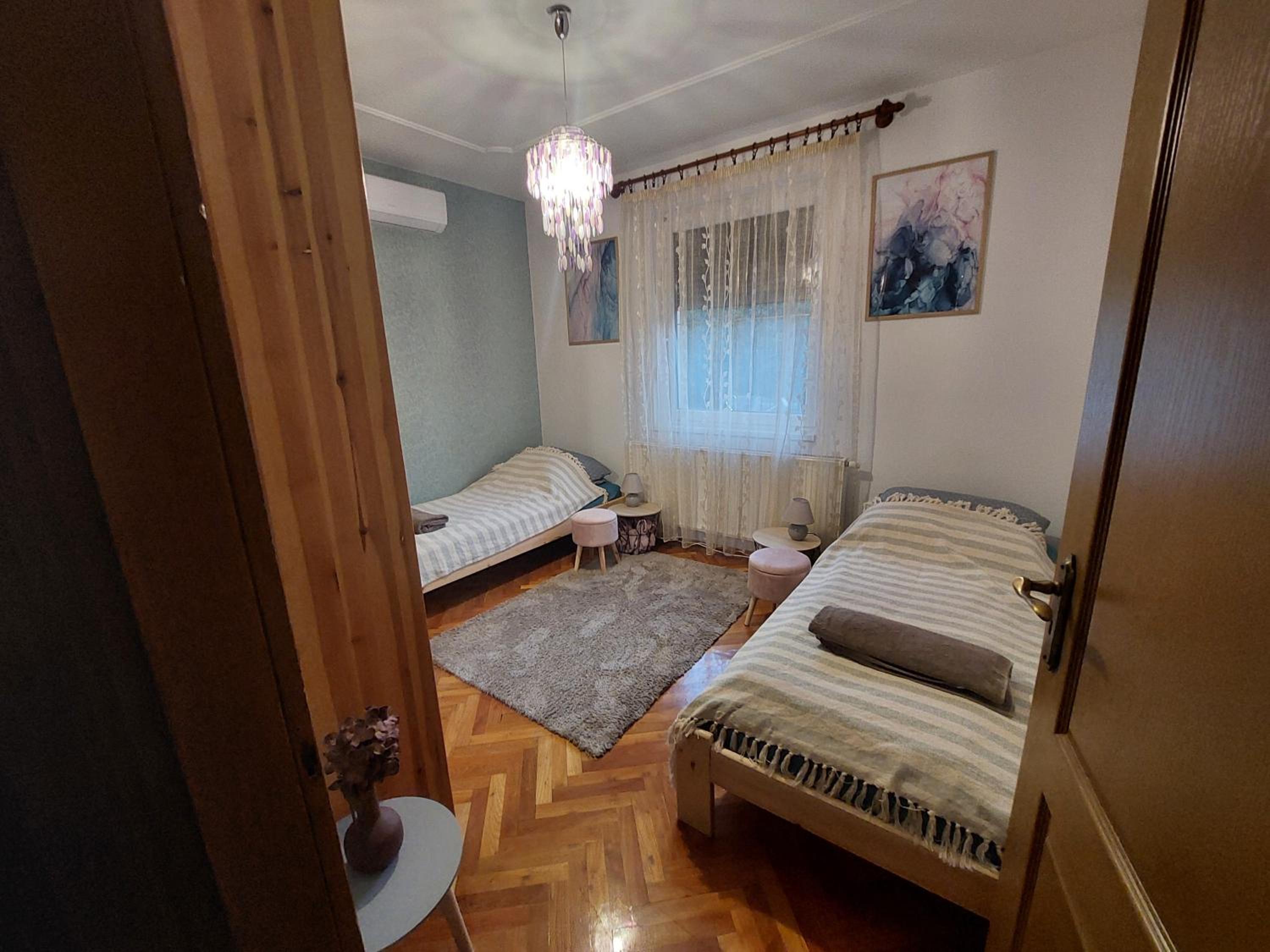 Akácvirág Airport Viki Apartman