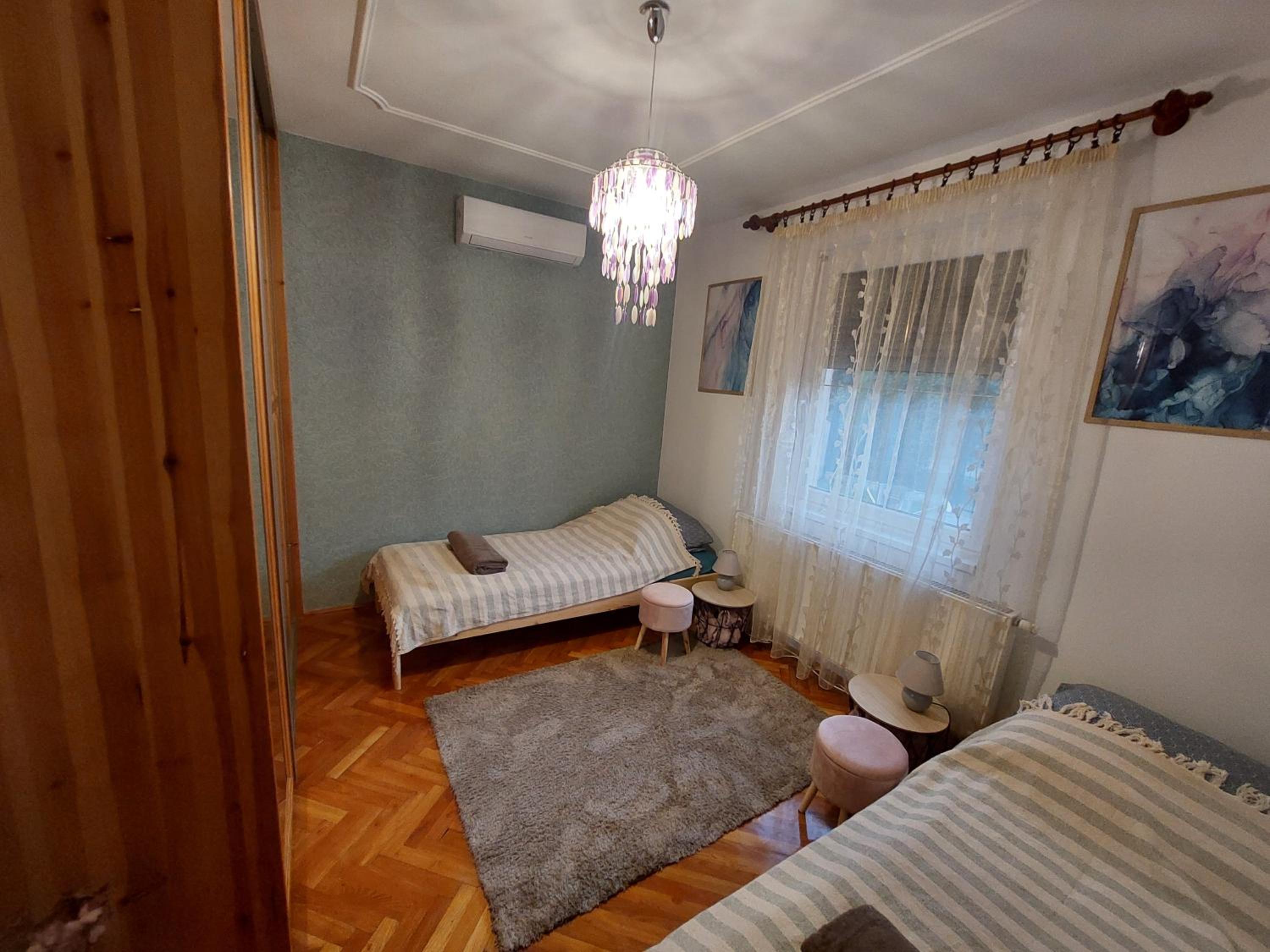 Akácvirág Airport Viki Apartman