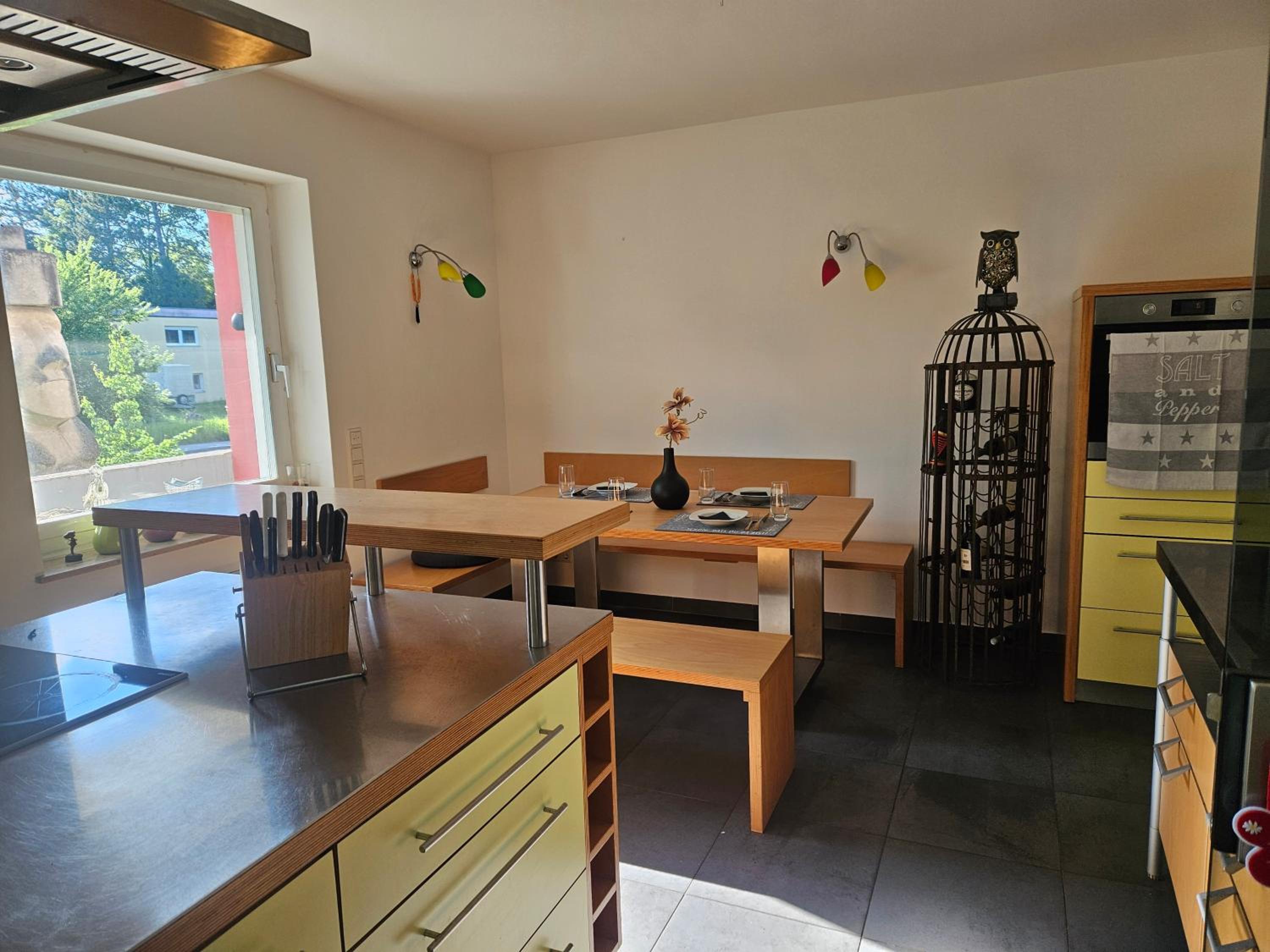 Residence Moai - Gardenview - Business Travel - kostenloser Parkplatz, WLAN, Waschtrockner, Smart TV, Qbo ESSENTIAL, ergonomischer Schreibtisch