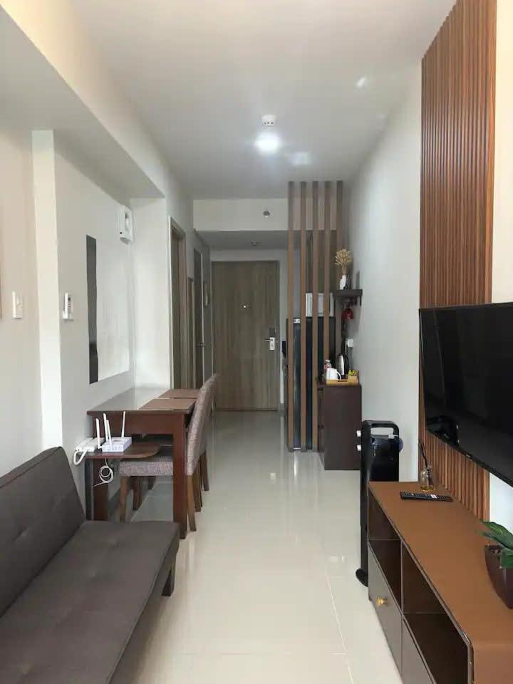 Cozy Condo Stay Near MOA view 5