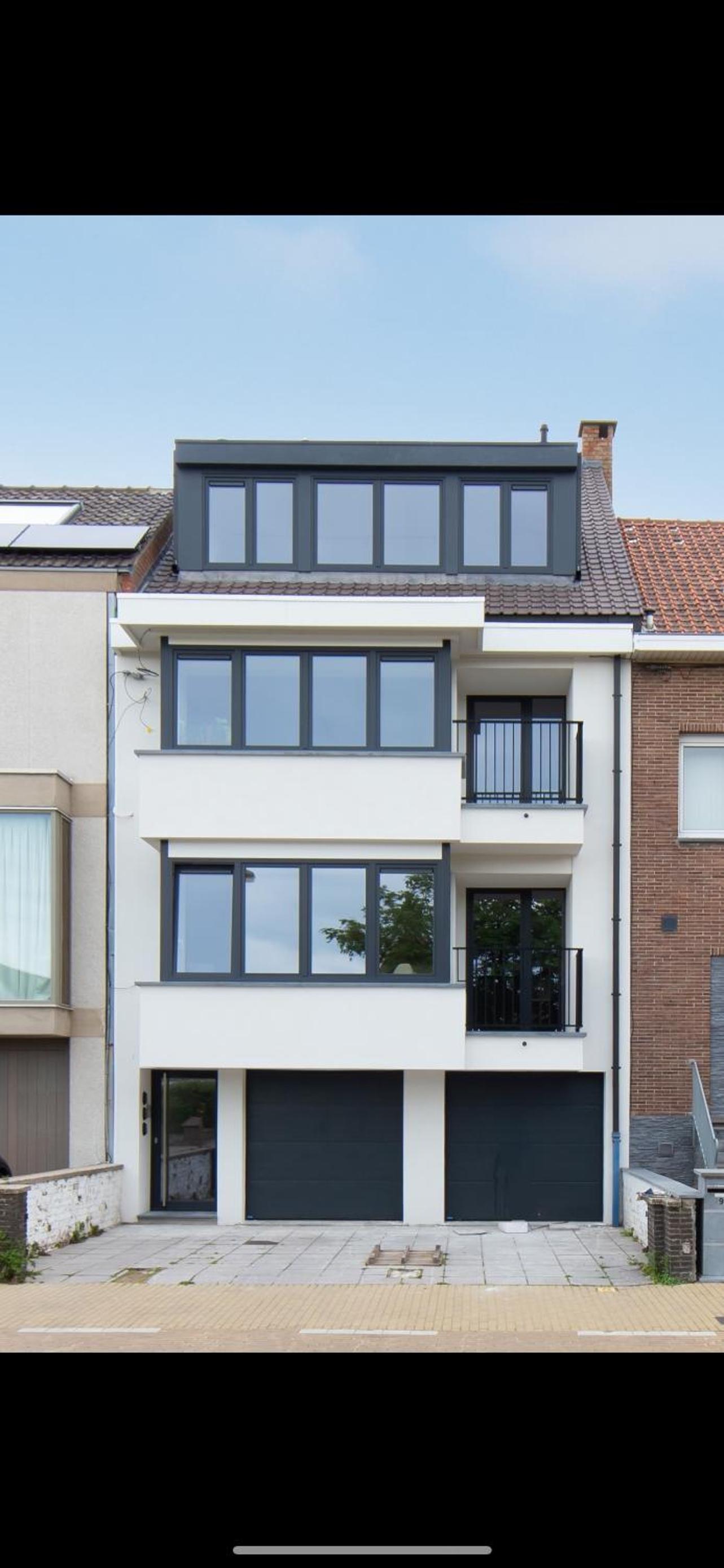 Cozy Seaside Apartment