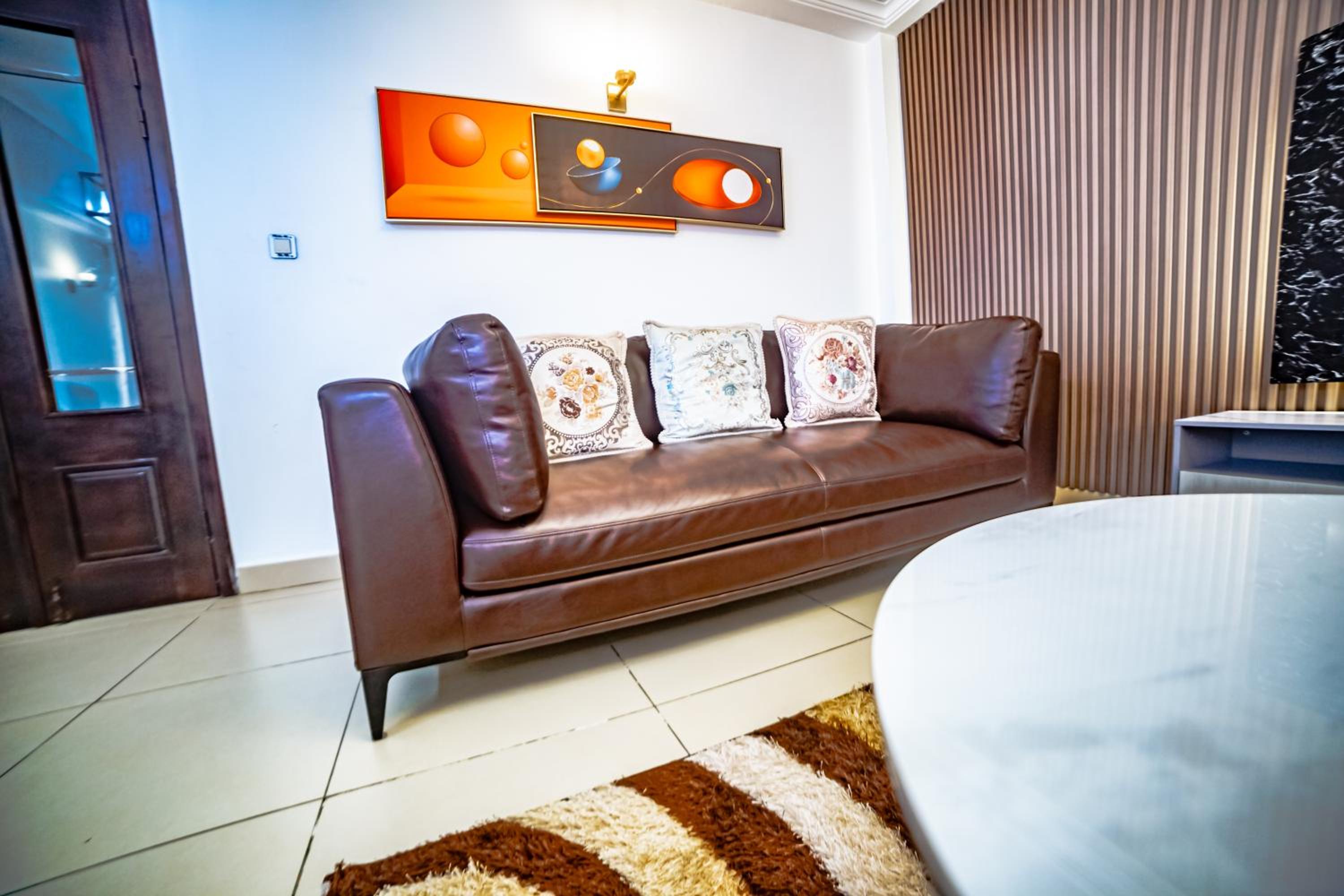 LOUMIA RESIDENCY BONAPRISO