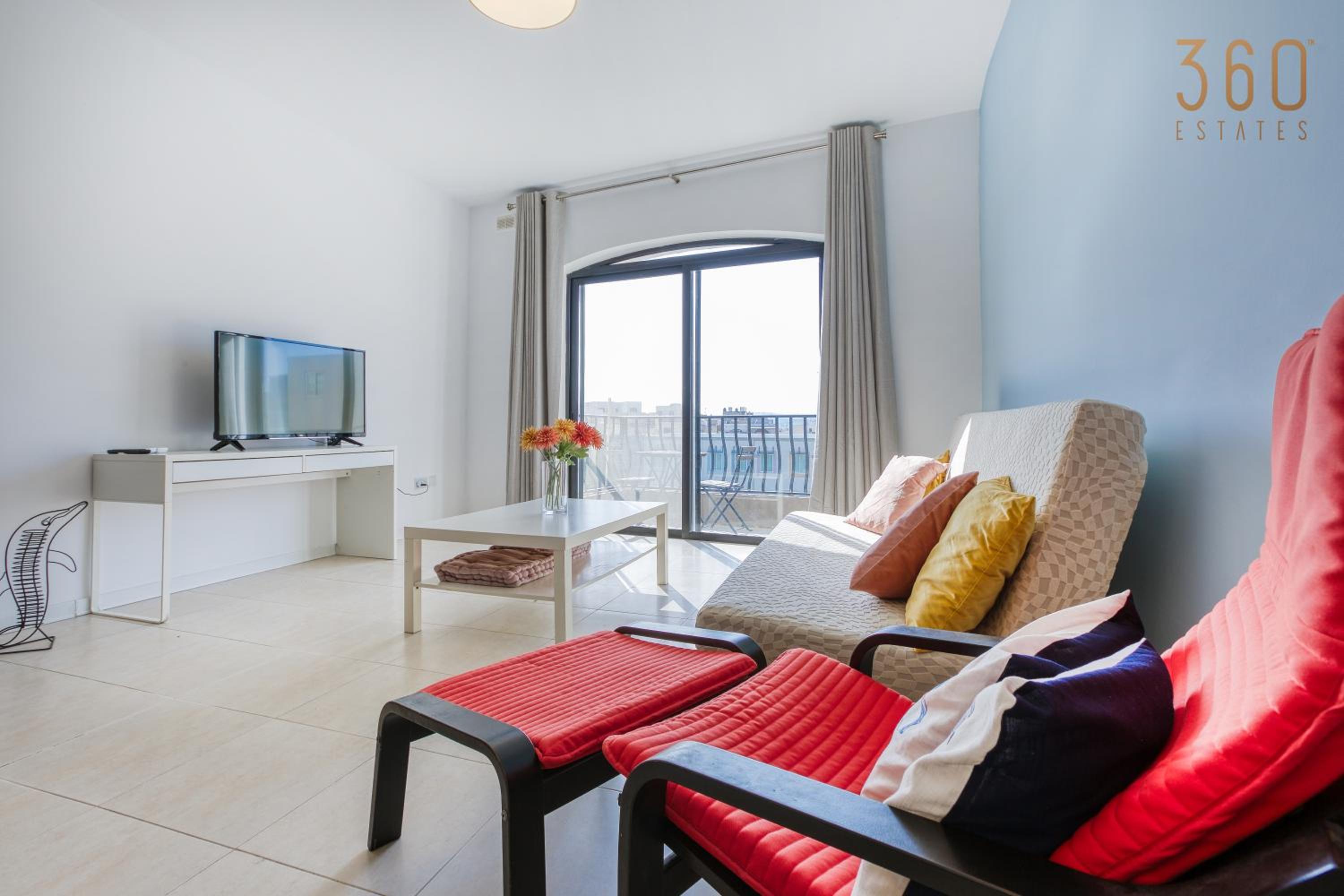 Stylish 3BR Apt with panoramic balcony in Qawra by 360 Estates photo 1