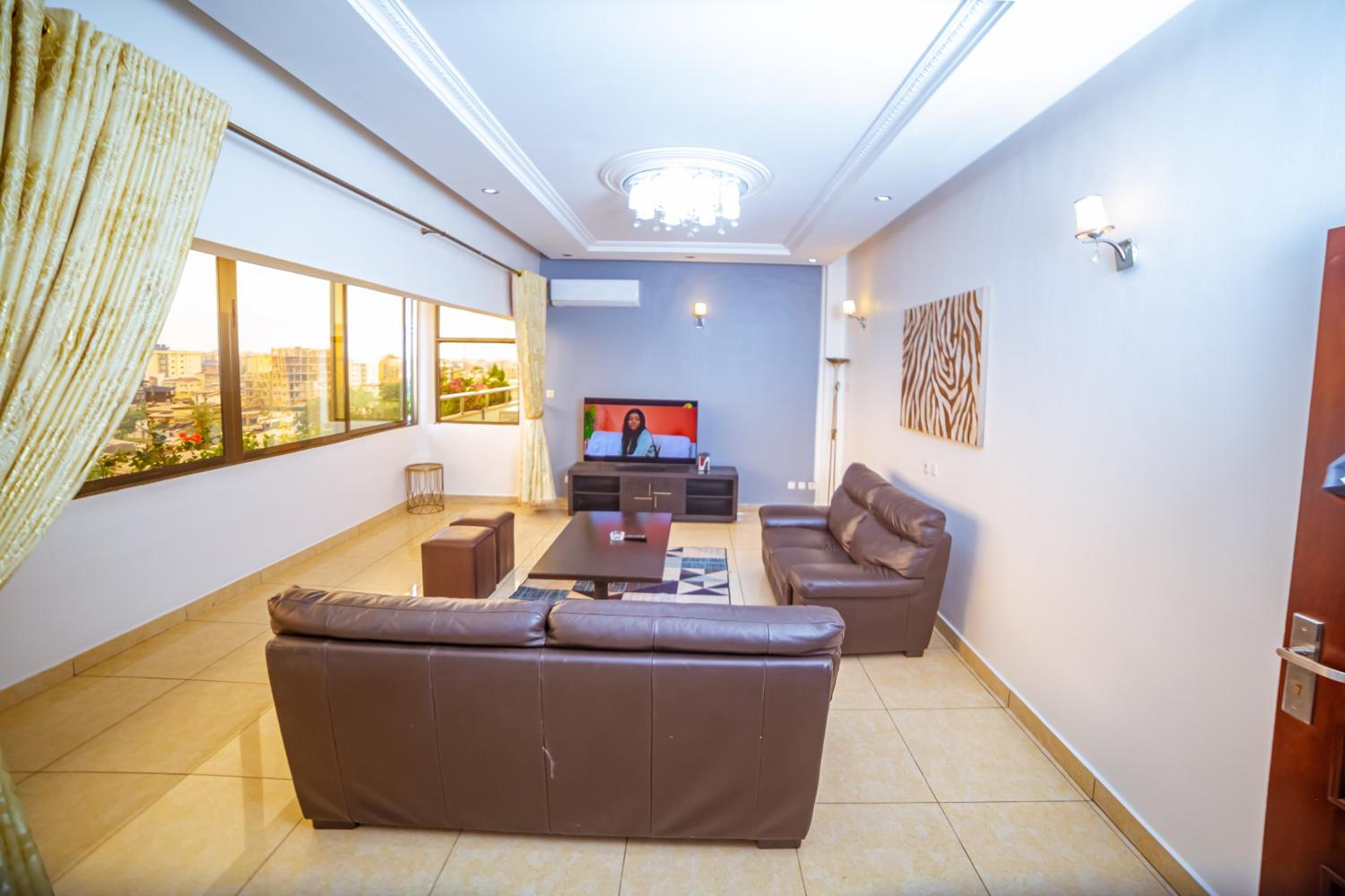 LOUMIA RESIDENCY BONAPRISO