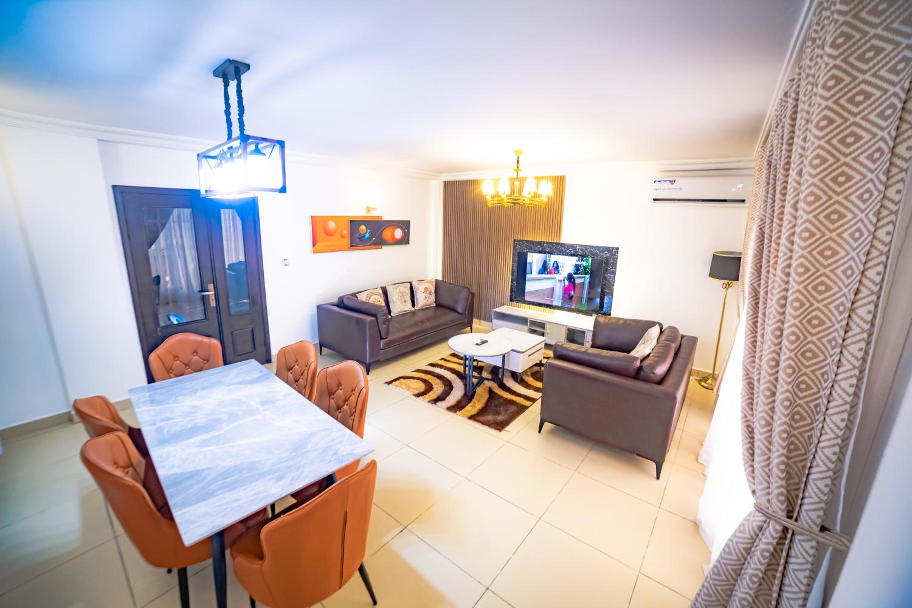 LOUMIA RESIDENCY BONAPRISO