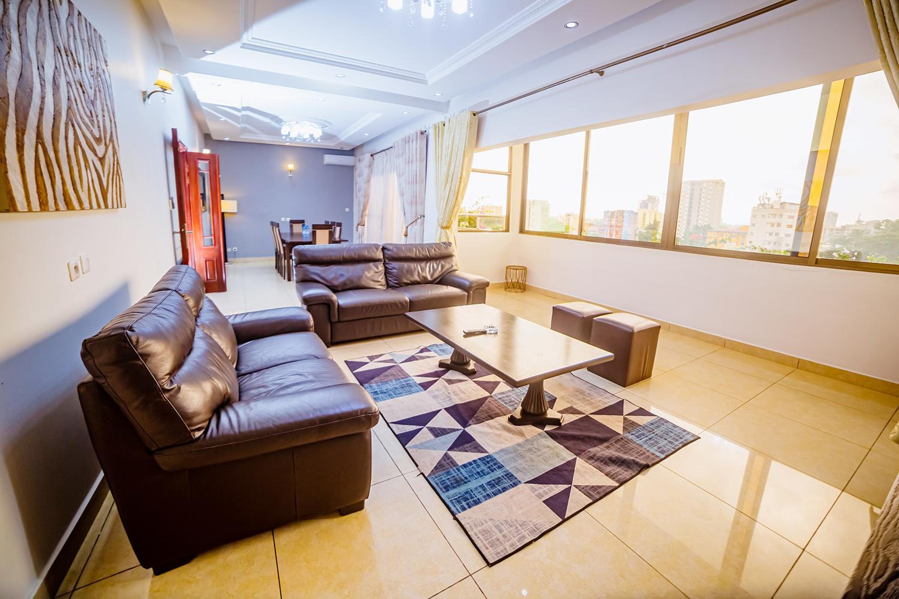 LOUMIA RESIDENCY BONAPRISO