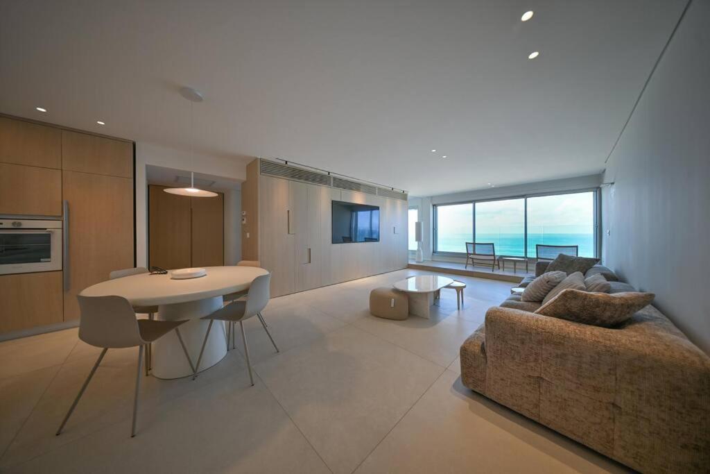 Blue Horizon Suite view 3