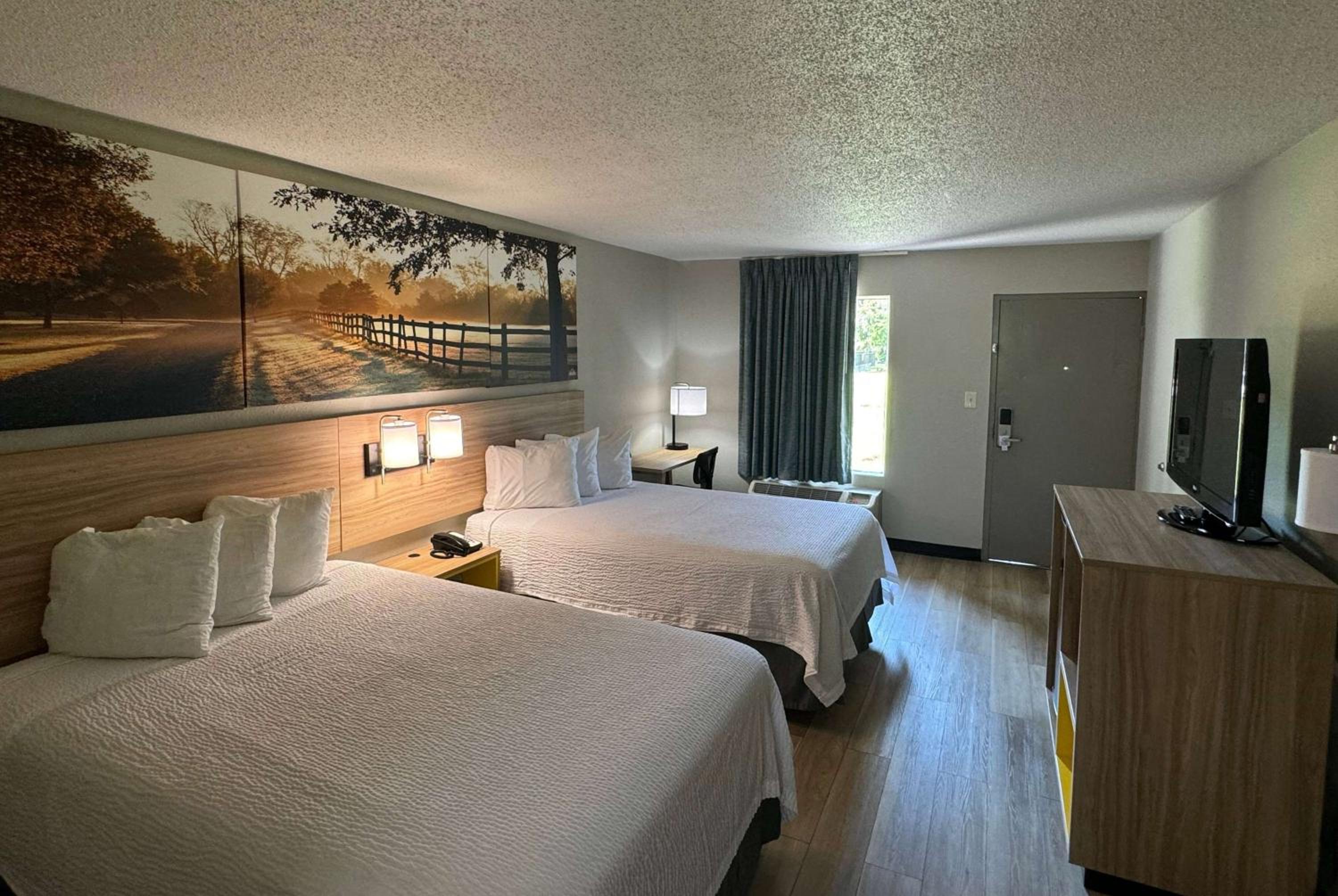 Days Inn by Wyndham Crystal River view 5