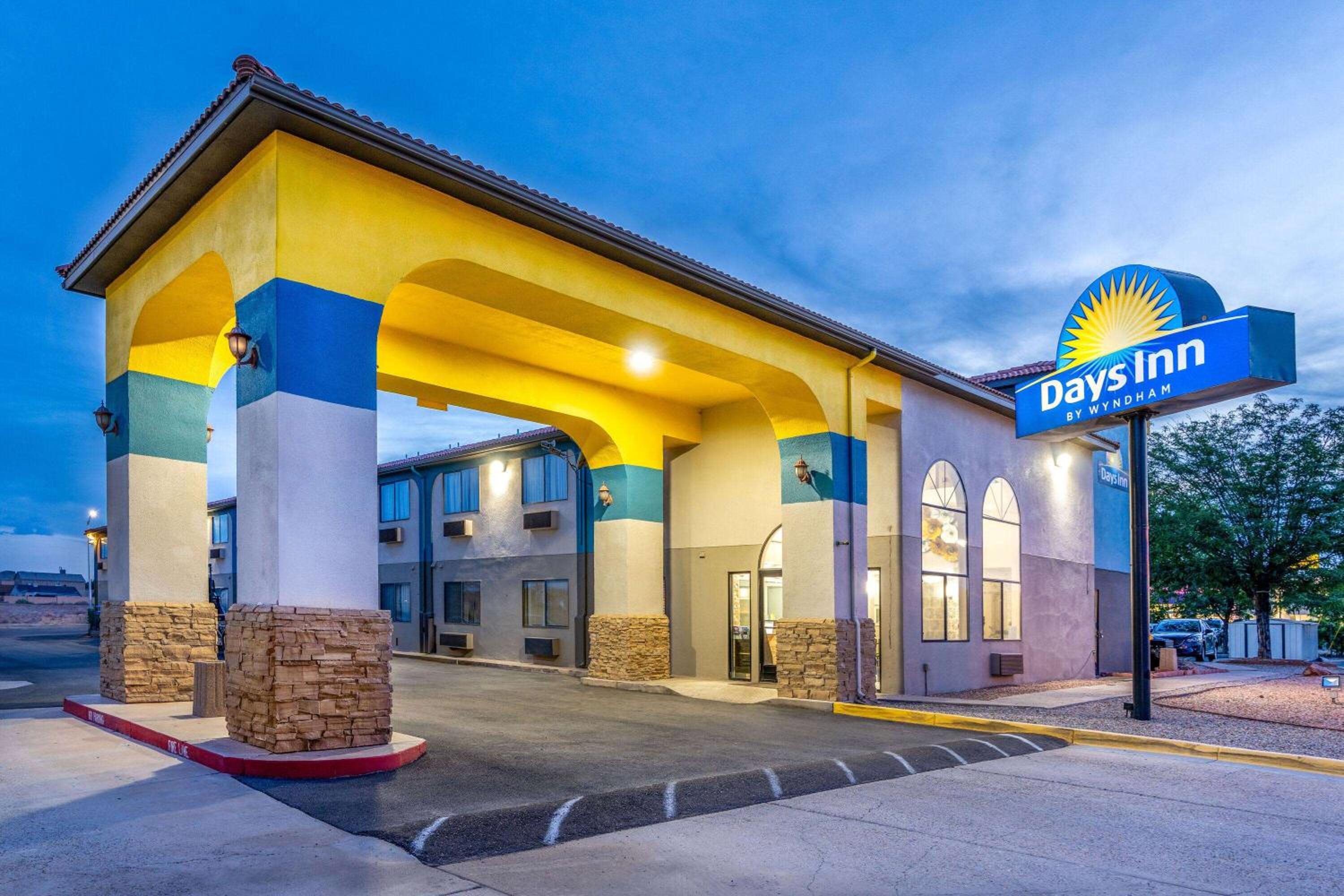 Days Inn by Wyndham Los Lunas view 5