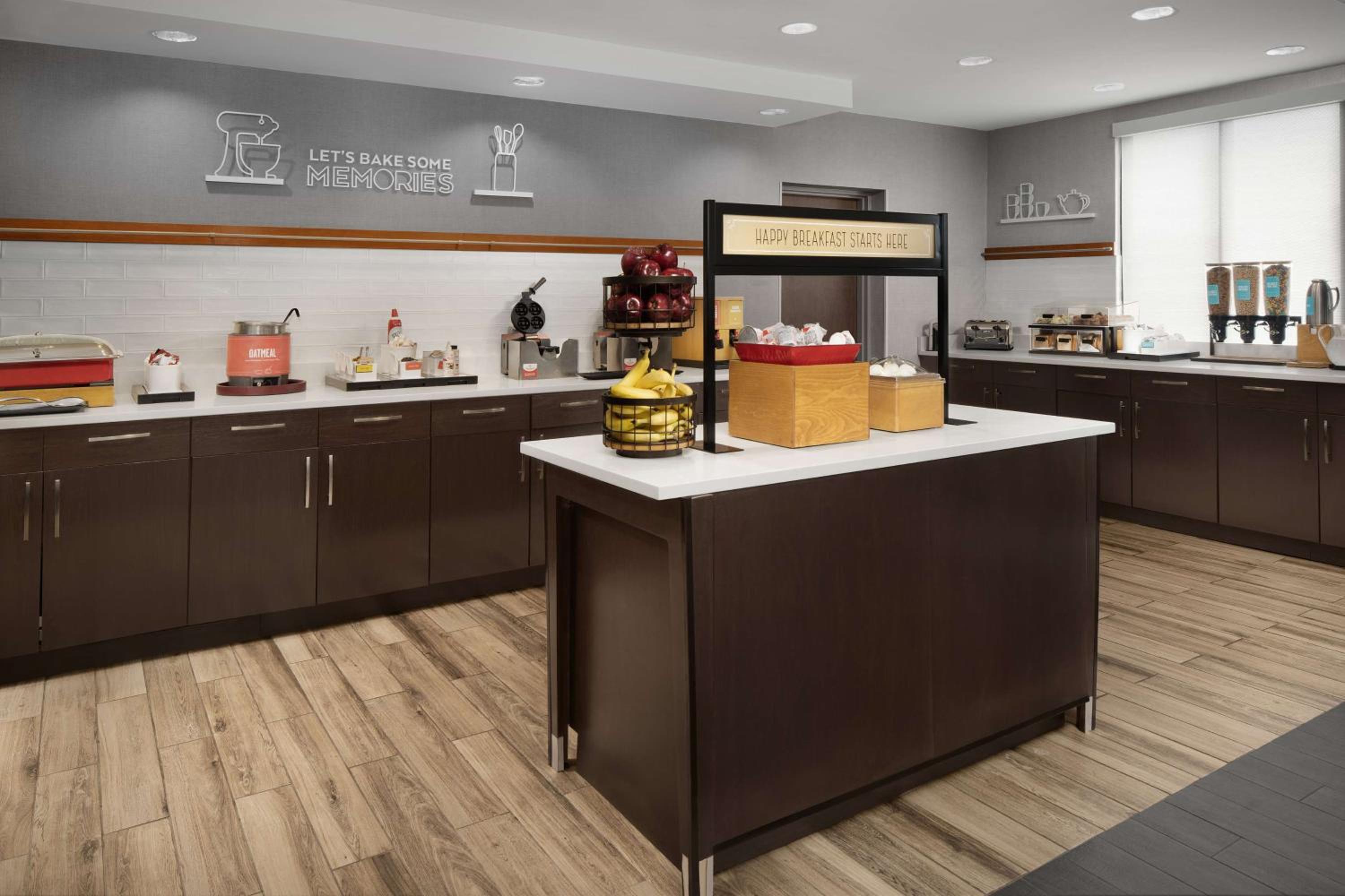 Hampton Inn Haverhill - Property Image 11