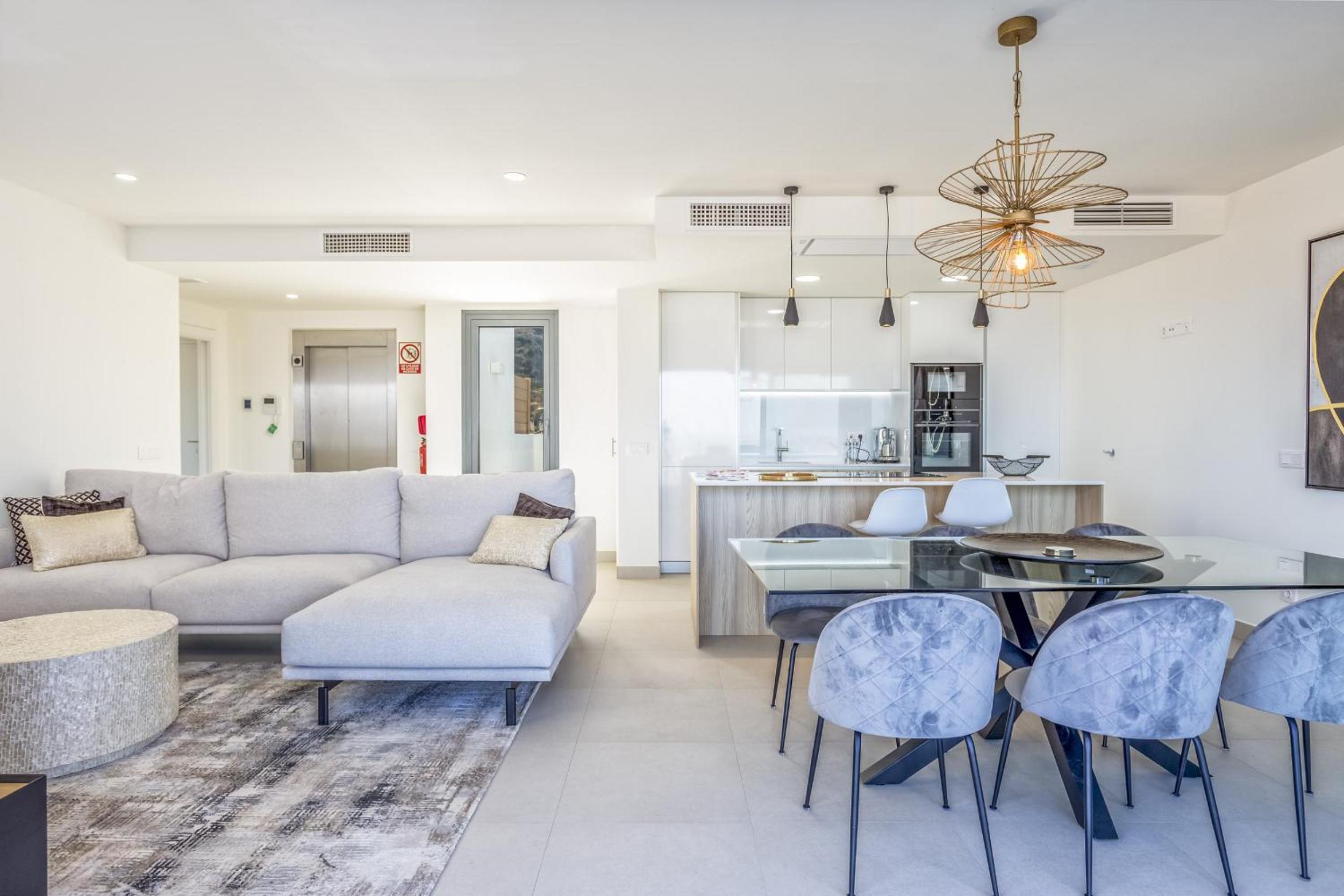 ViVi Homes - The One Pool, Sauna, Gym & Terrace