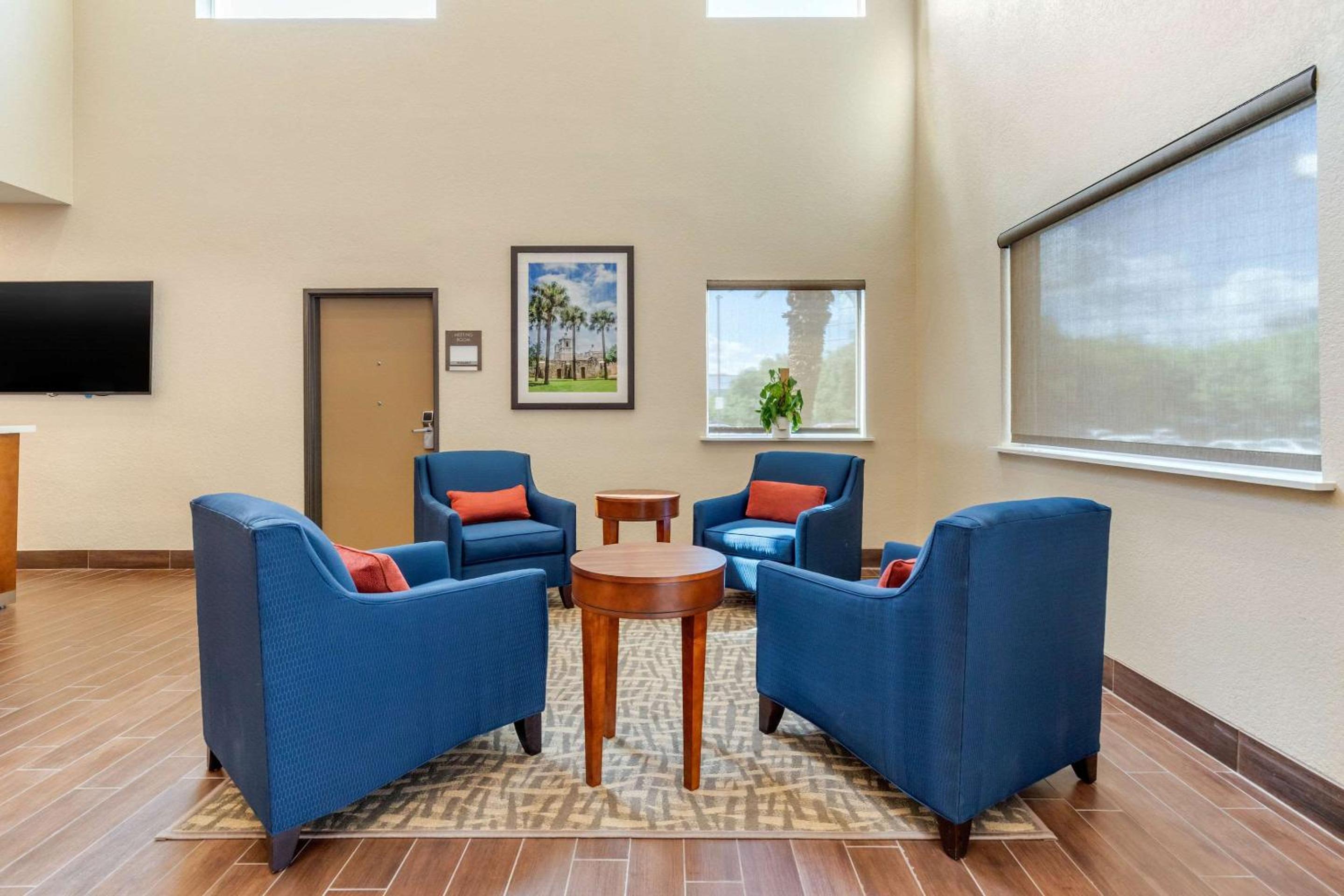 Comfort Suites San Antonio Airport North-2