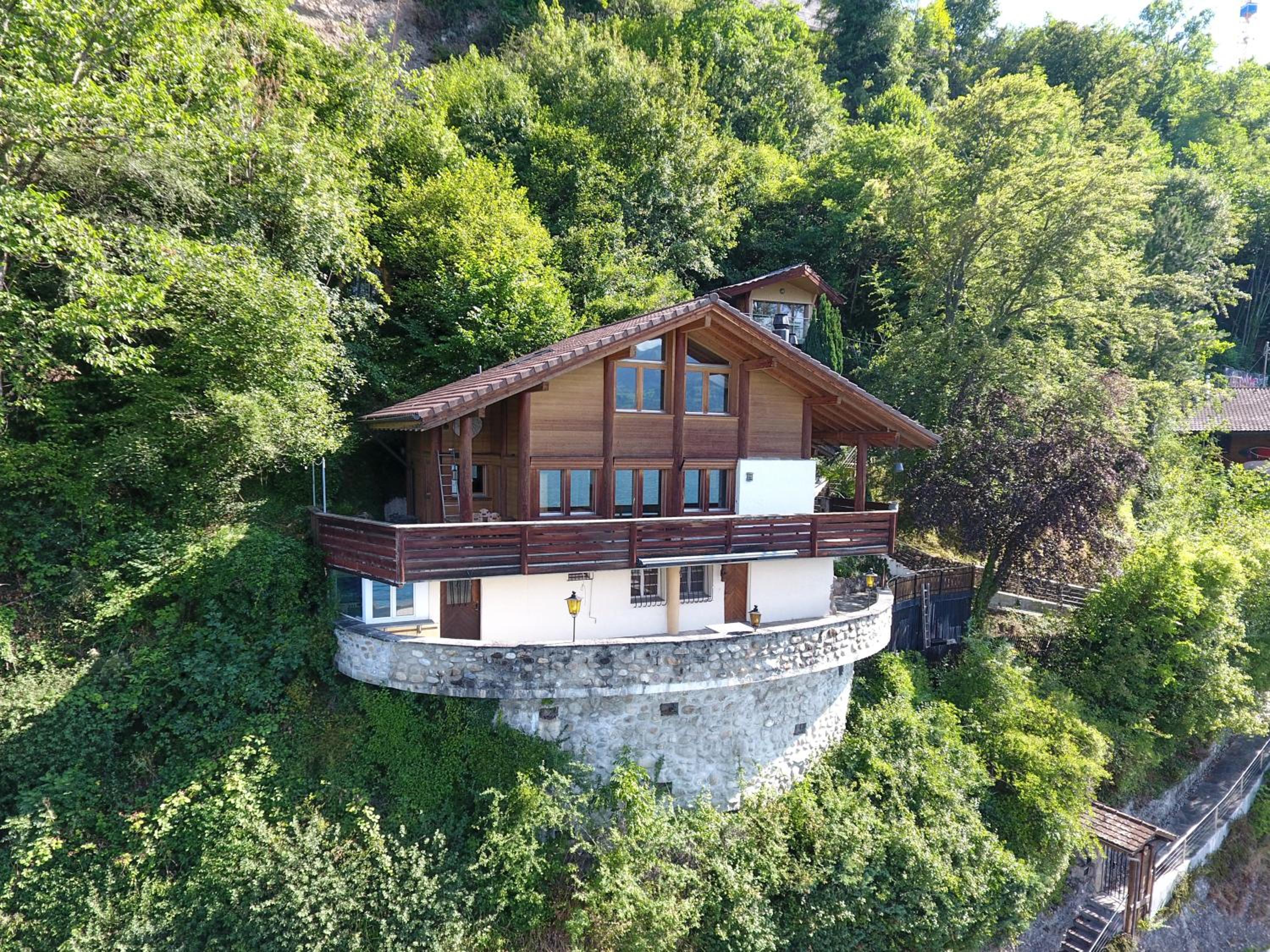 Lakeside Chalet with Panorama View