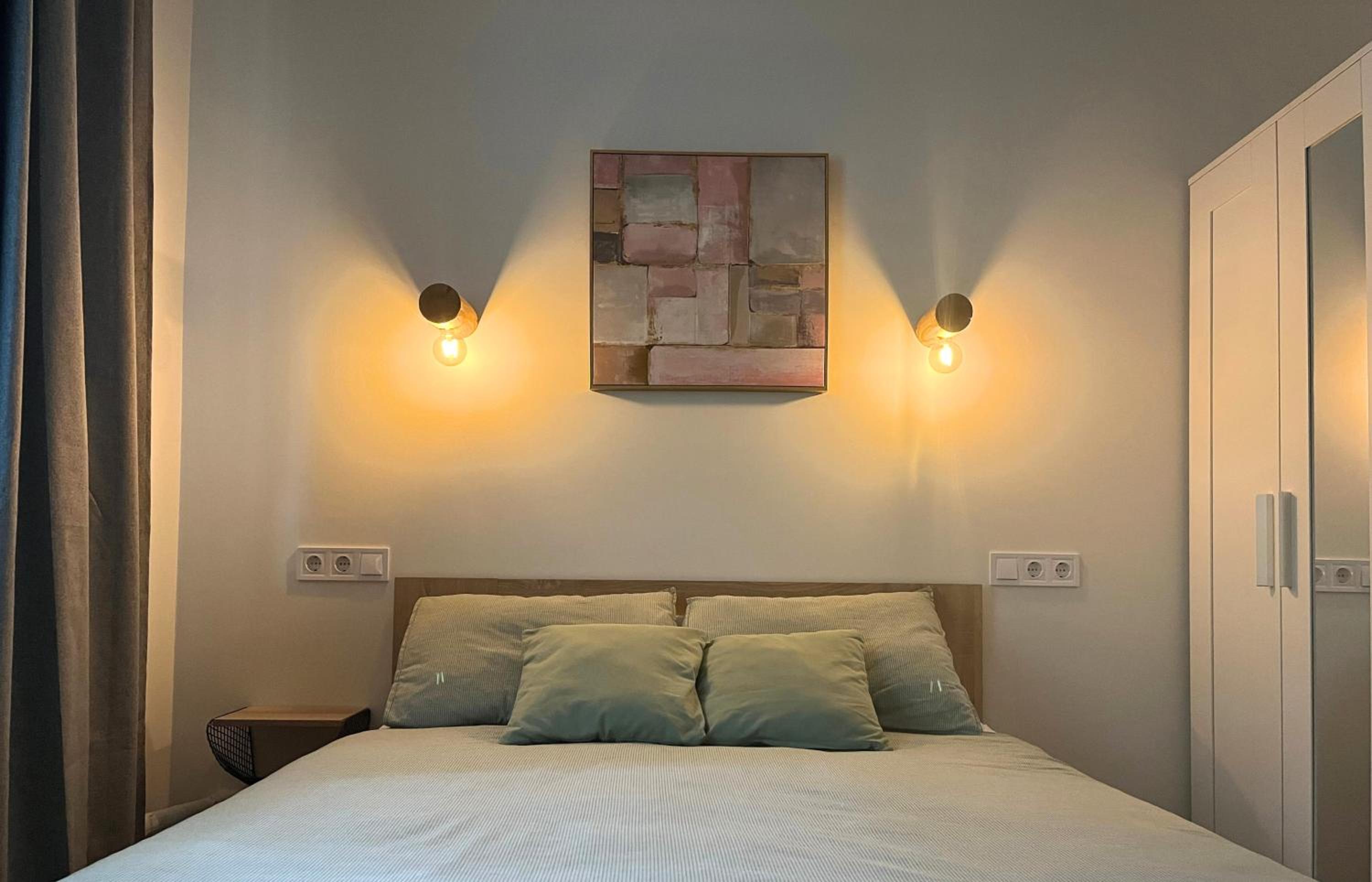 Modern & Cosy City Center Flat view 2
