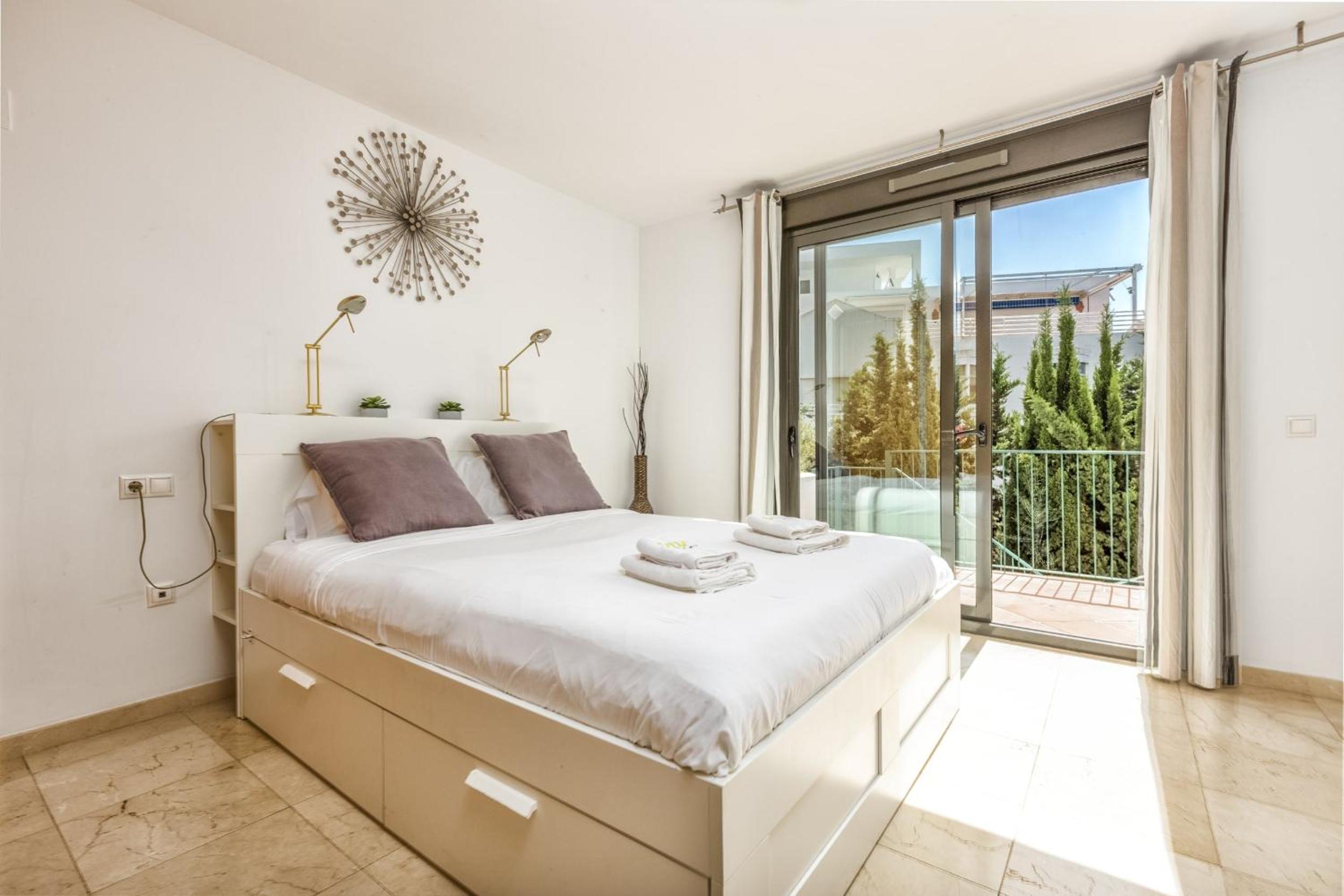 ViVi Homes - La Roca Pool, Terrace, Golf & Sea View