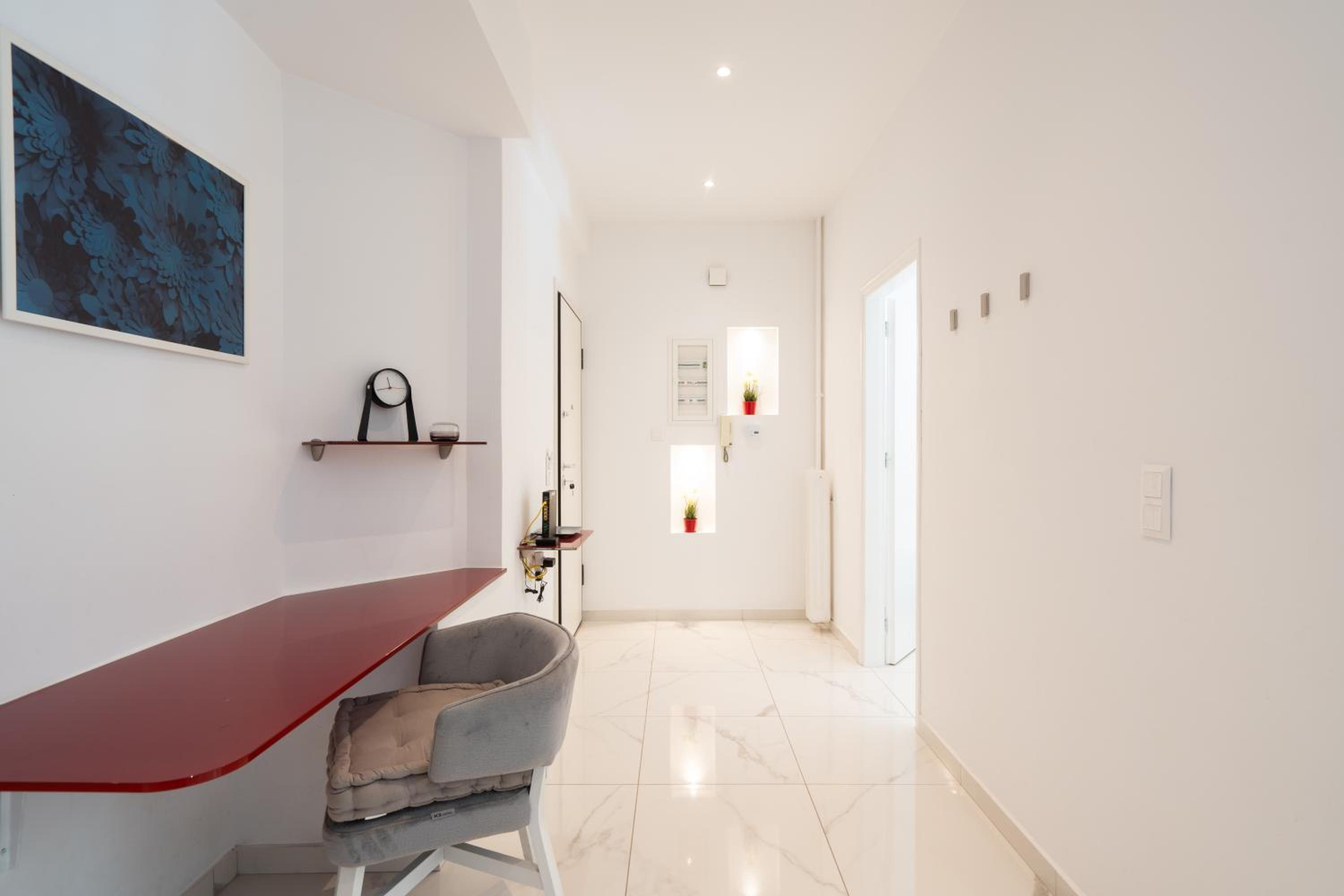 Sophisticated Modern Apt in Athens center