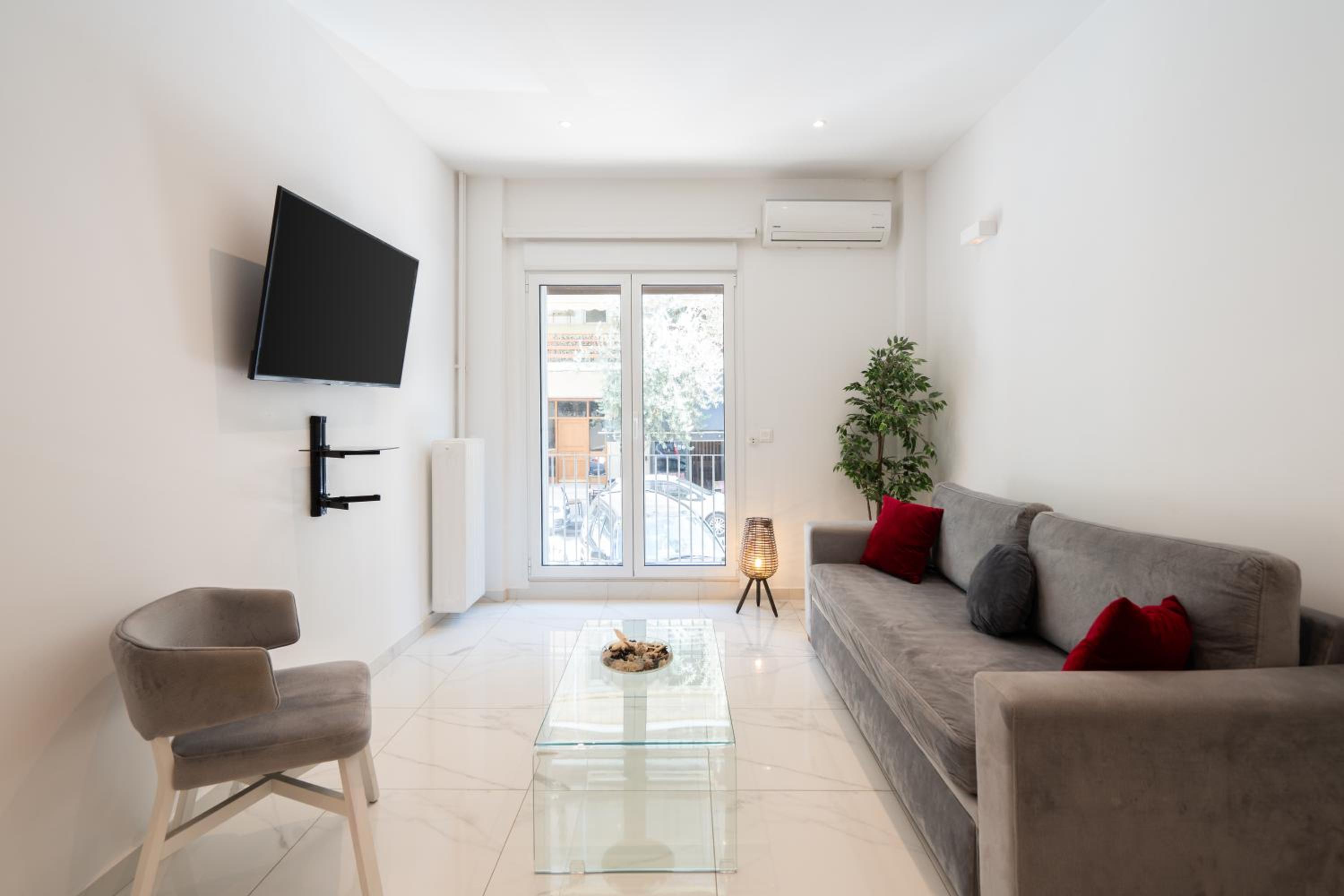 Sophisticated Modern Apt in Athens center