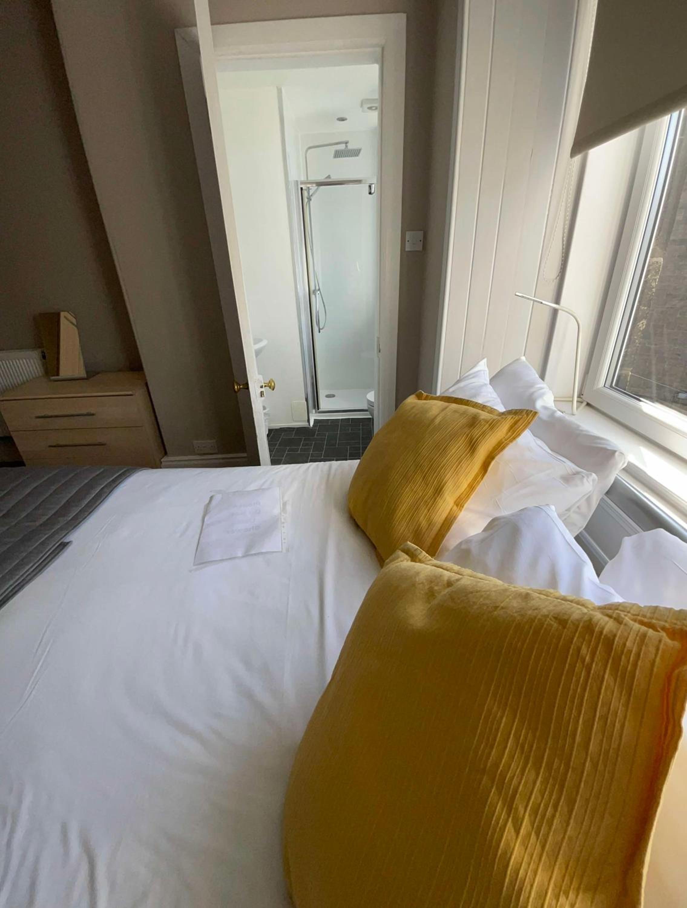 Apartment 2 Bed West End view 3