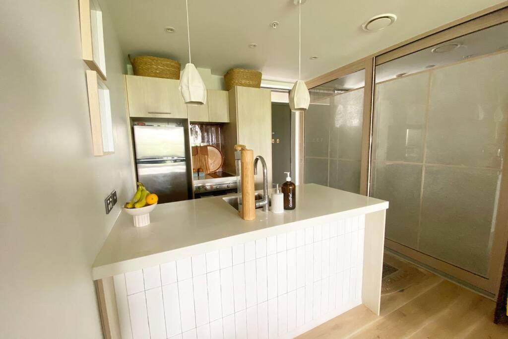 Designer Ponsonby and K Road One Bedroom with carpark view 4