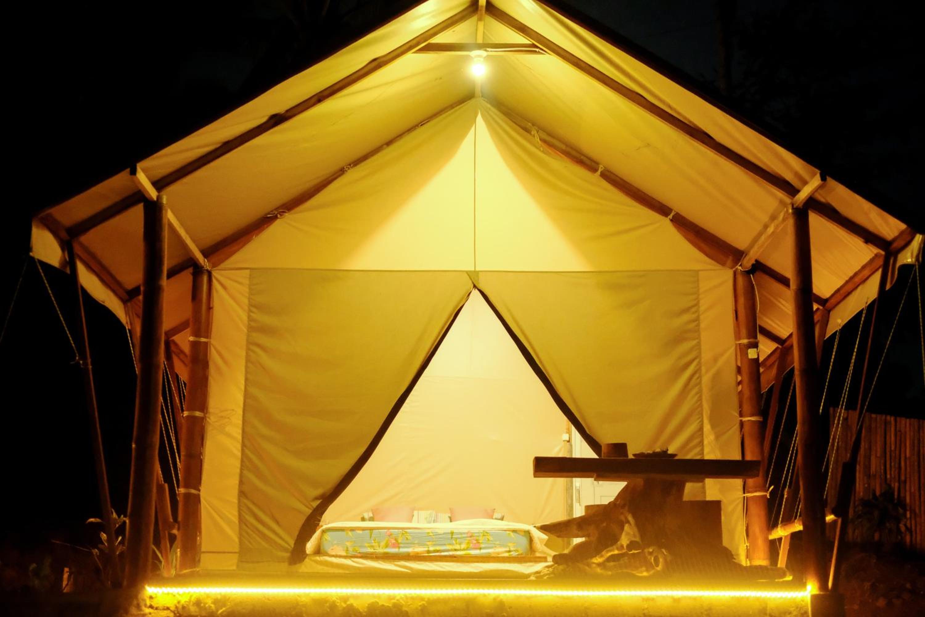 Dear traveller luxury glamping