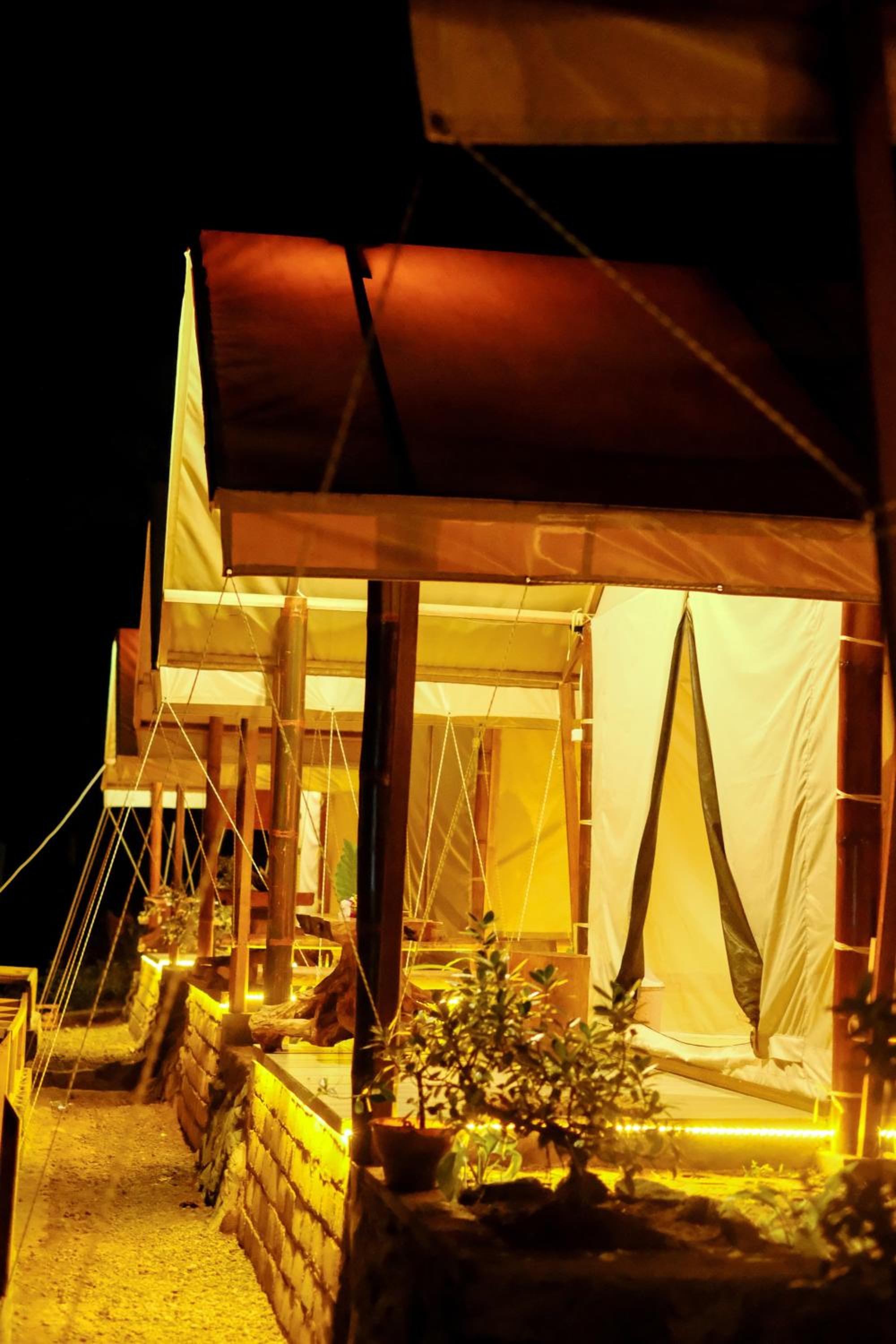 Dear traveller luxury glamping