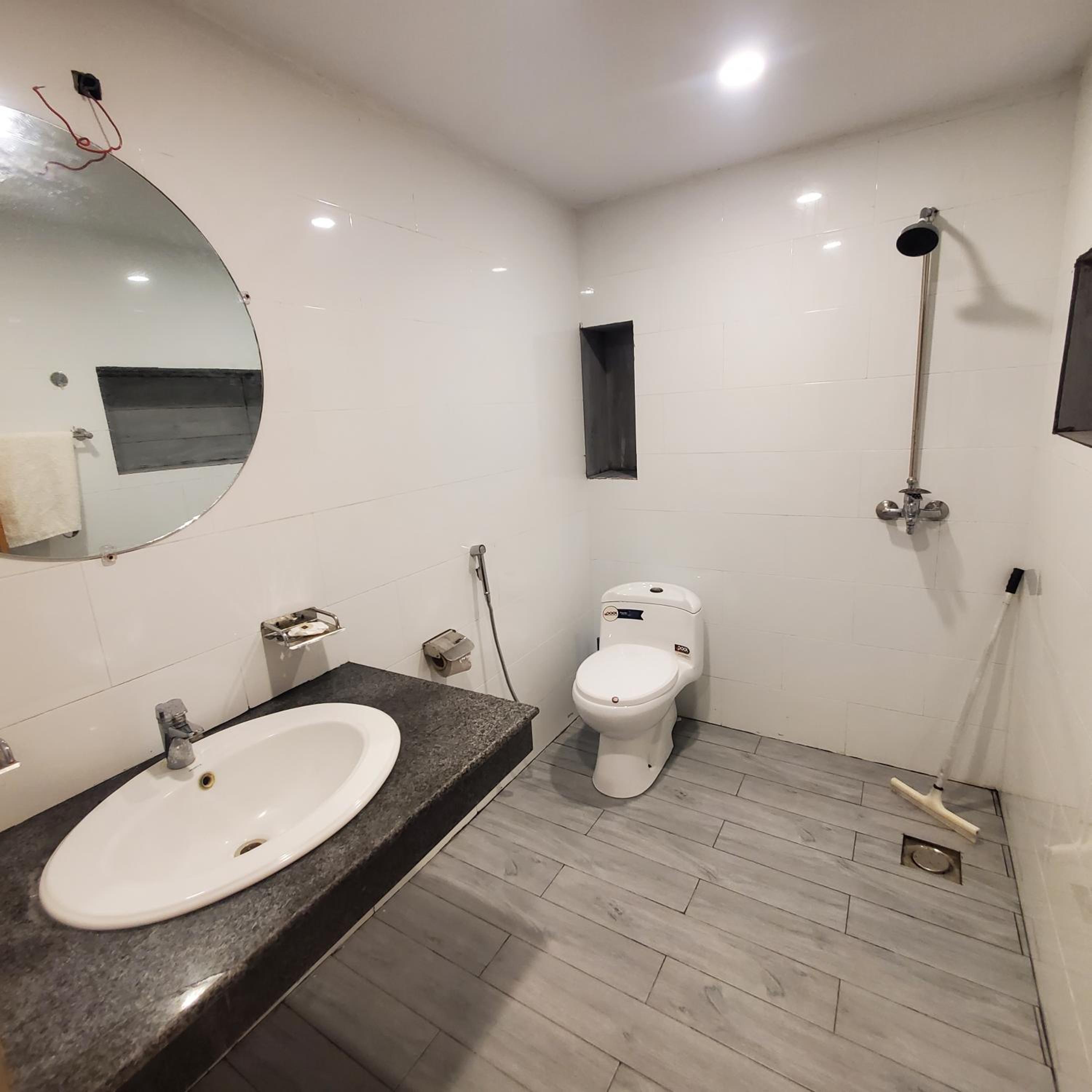 Private Apartment F-8