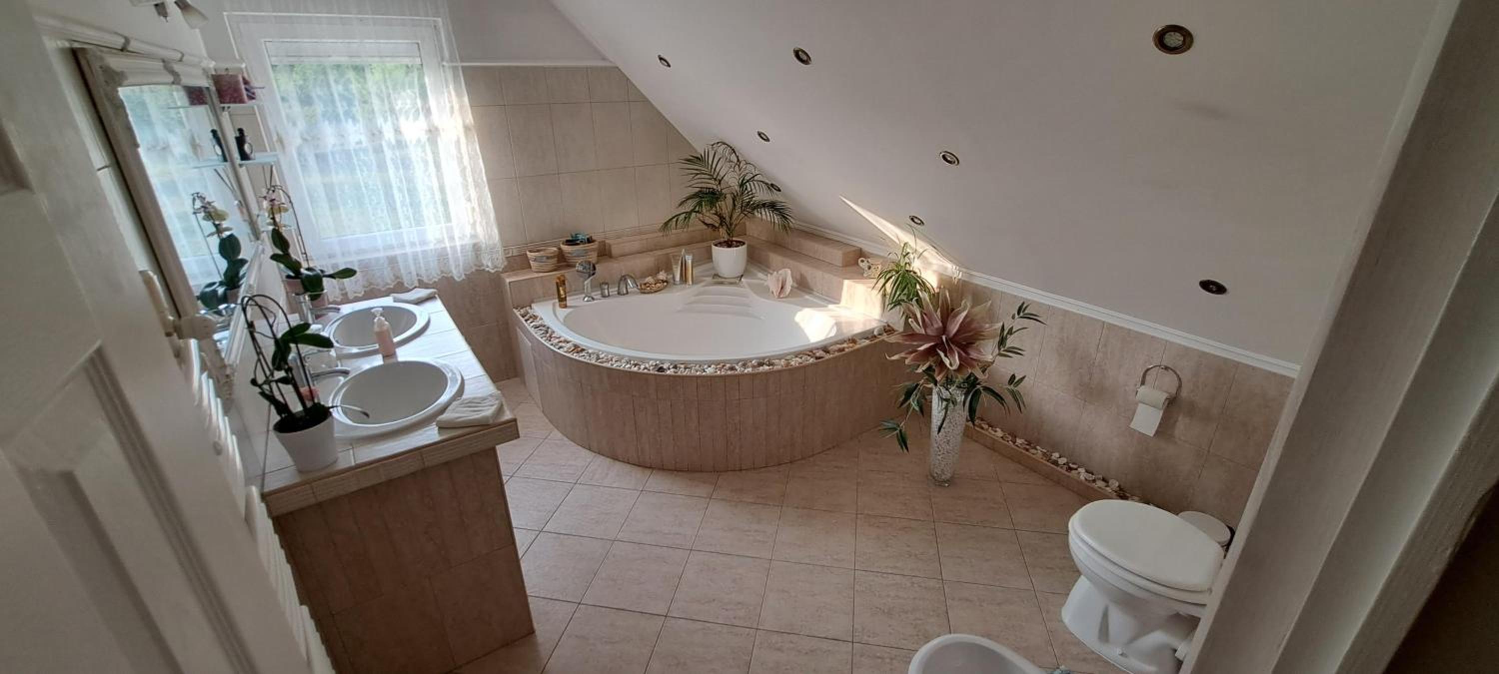 Shining Home view 4