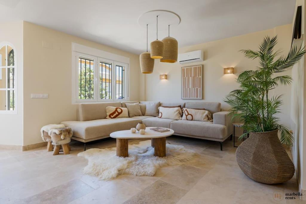 Costabella Townhouse Ref #82