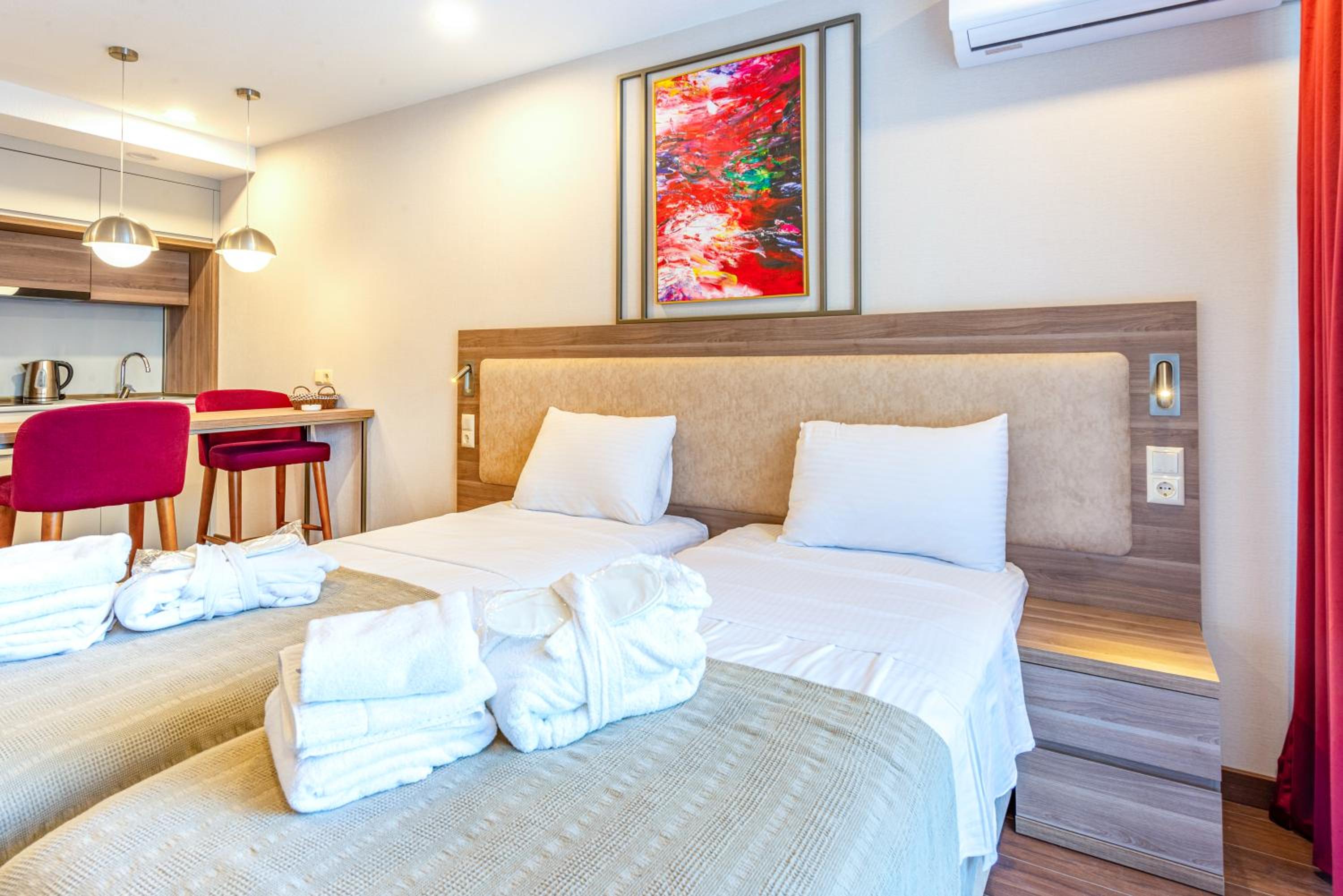 Sunshine Residence & Hotel