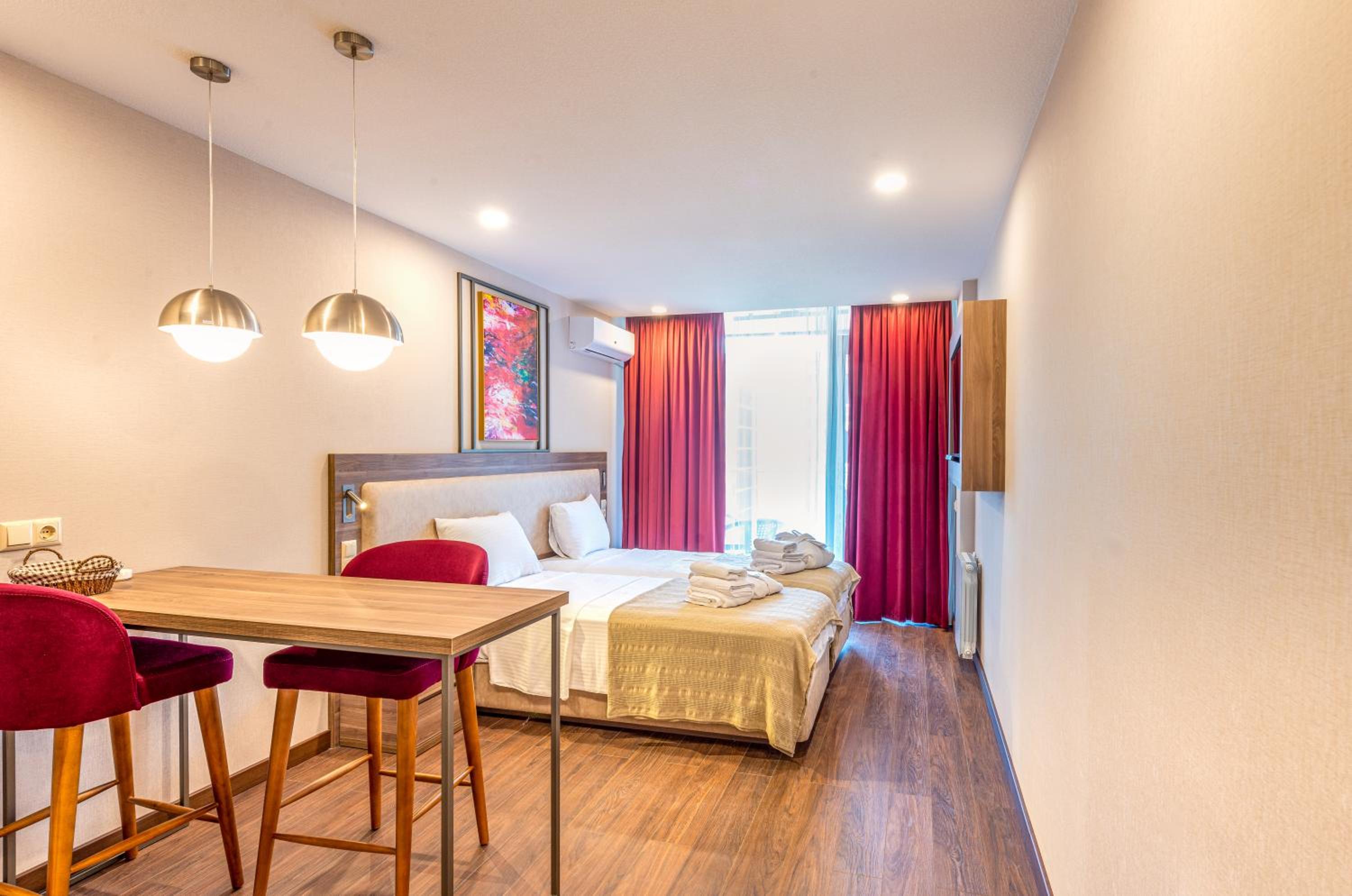 Sunshine Residence & Hotel
