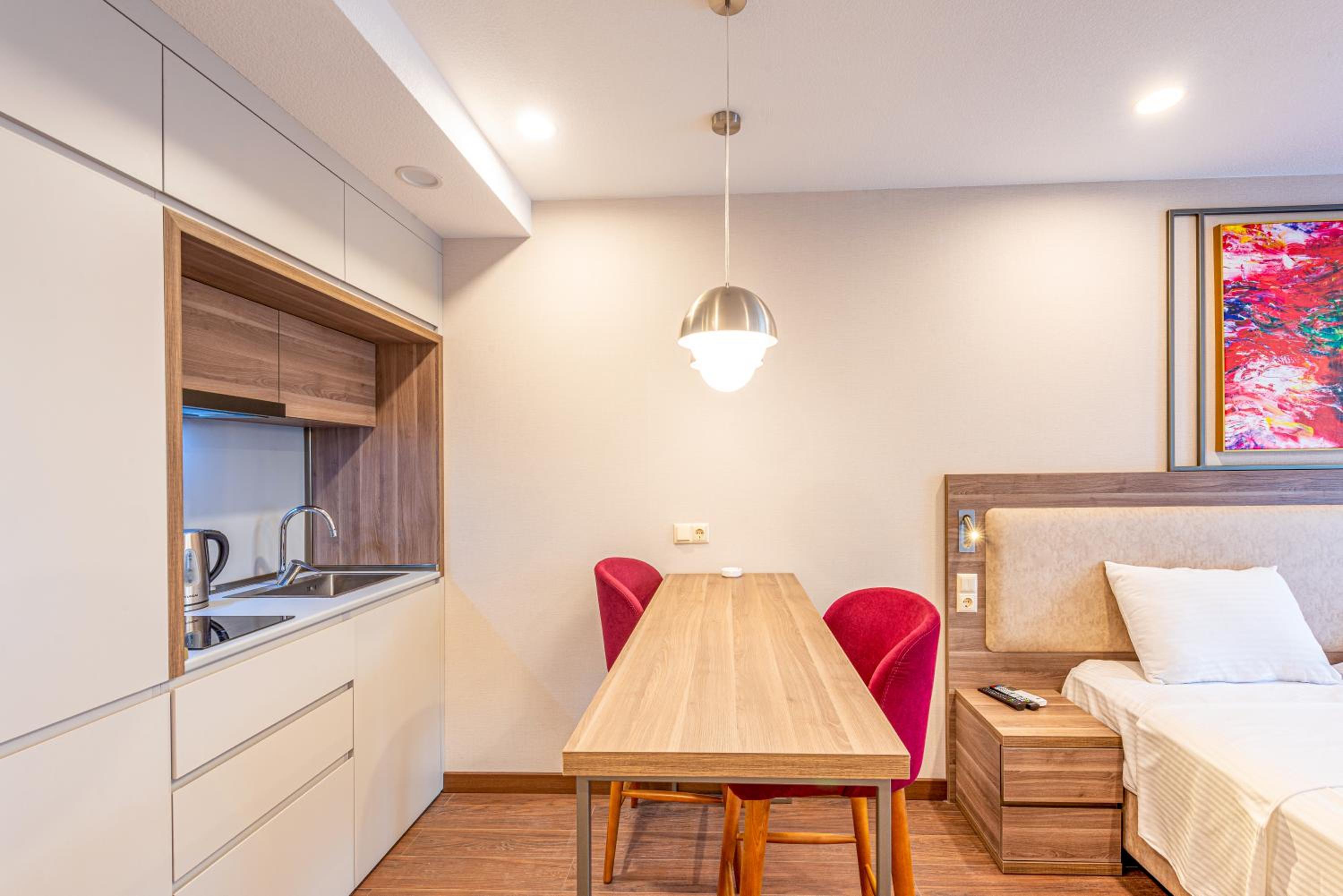 Sunshine Residence & Hotel