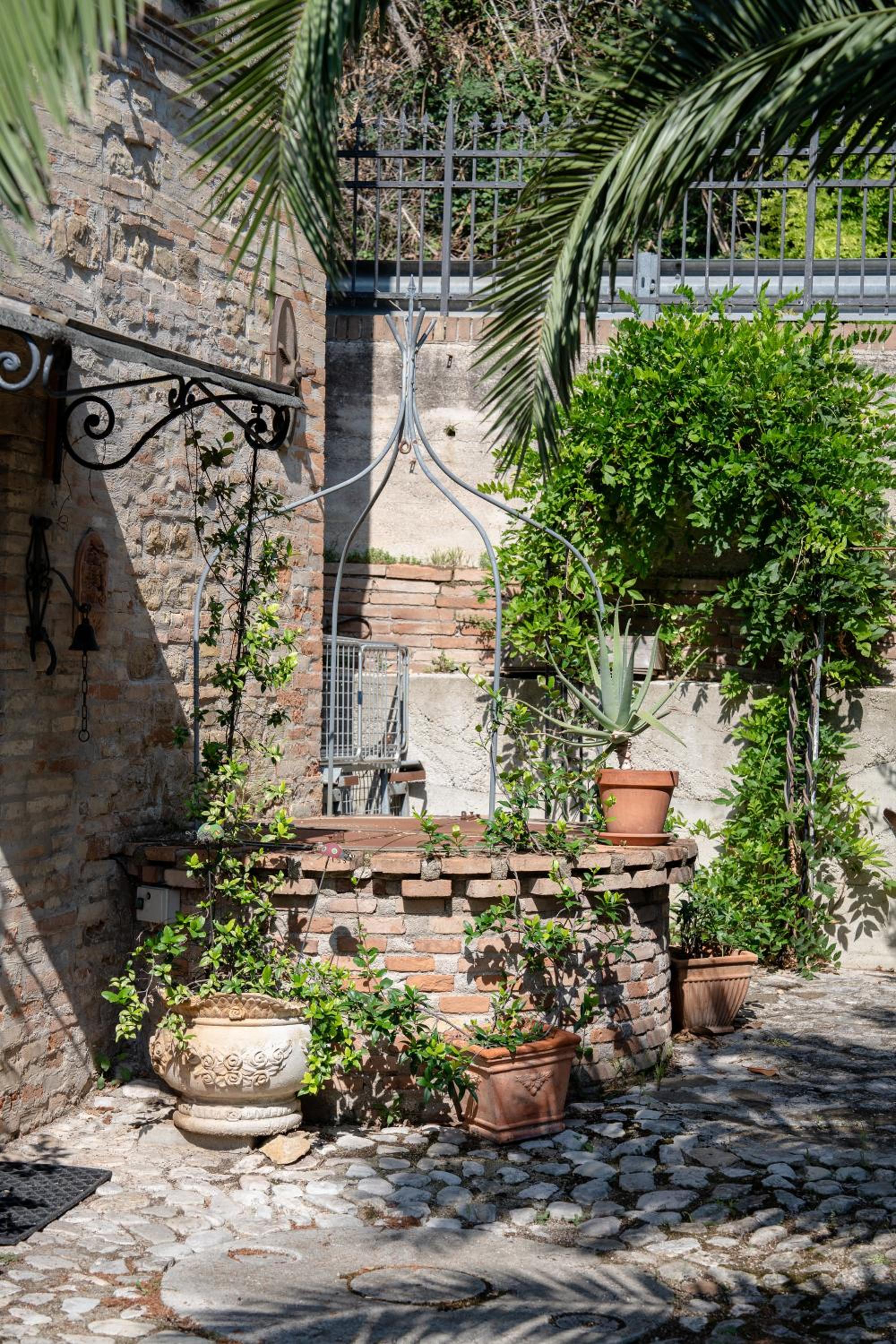 Villa vacanze floriana view 3