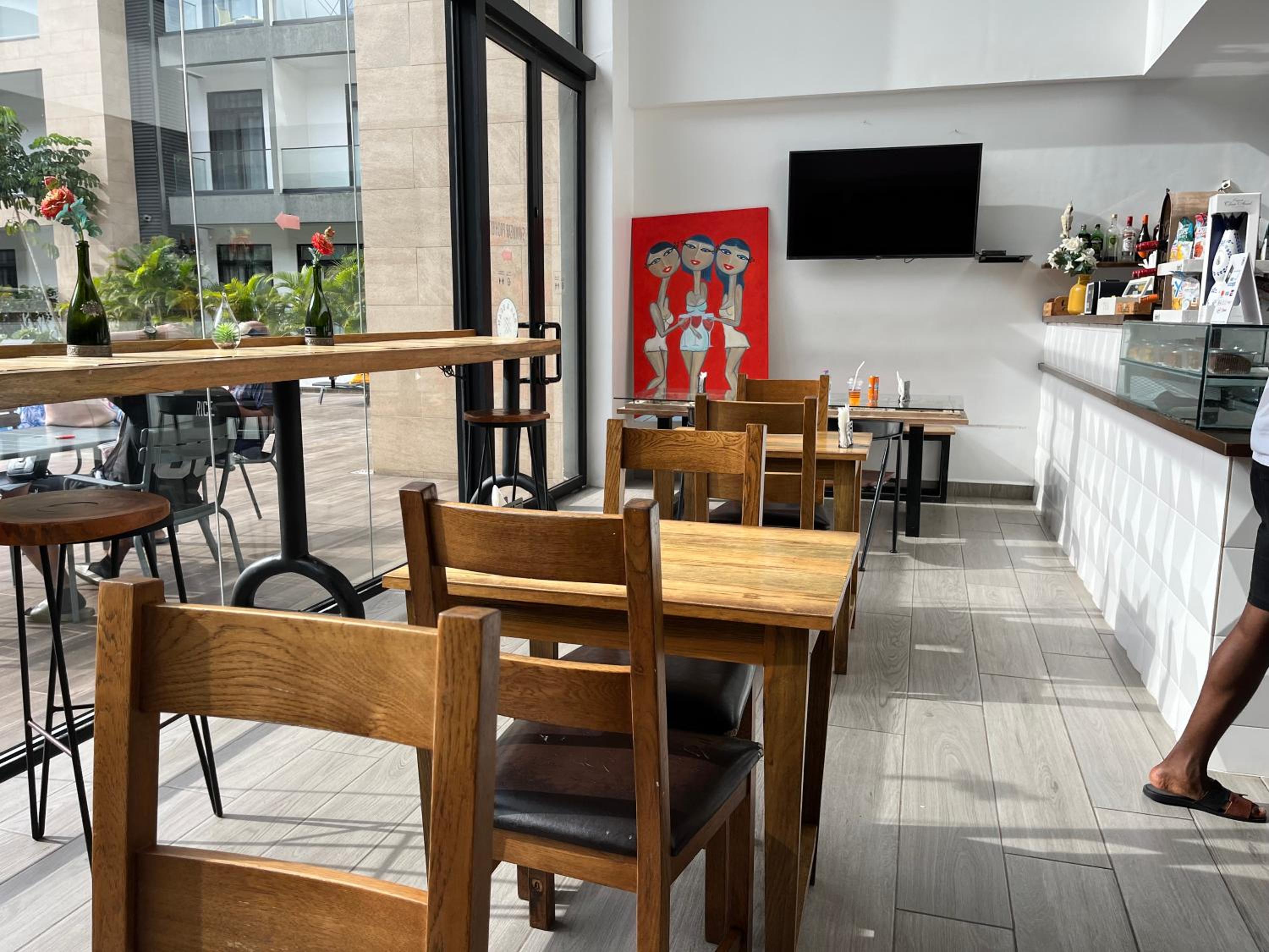 Embassy gardens by Cosy Retreat Apartments
