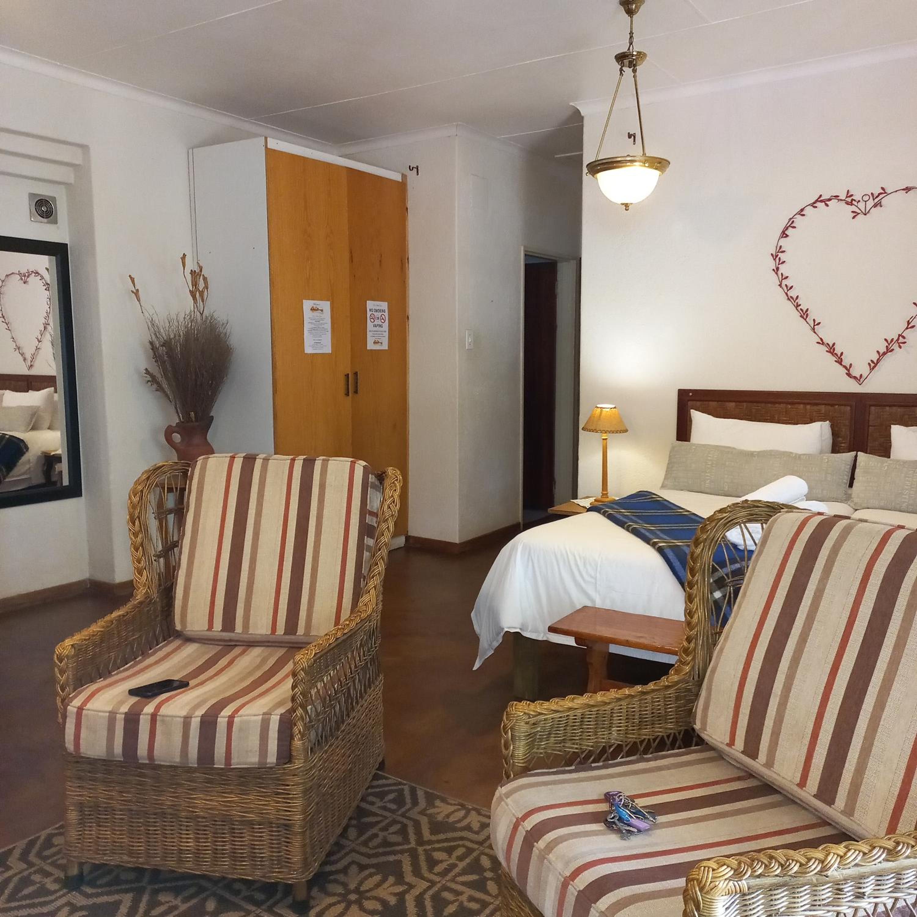 Autumn Breeze Manor Guest House